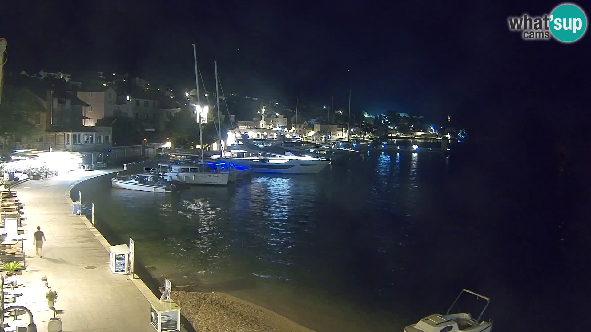 Webcam Bol Centro e Marina – Vista live dal porto di Bol