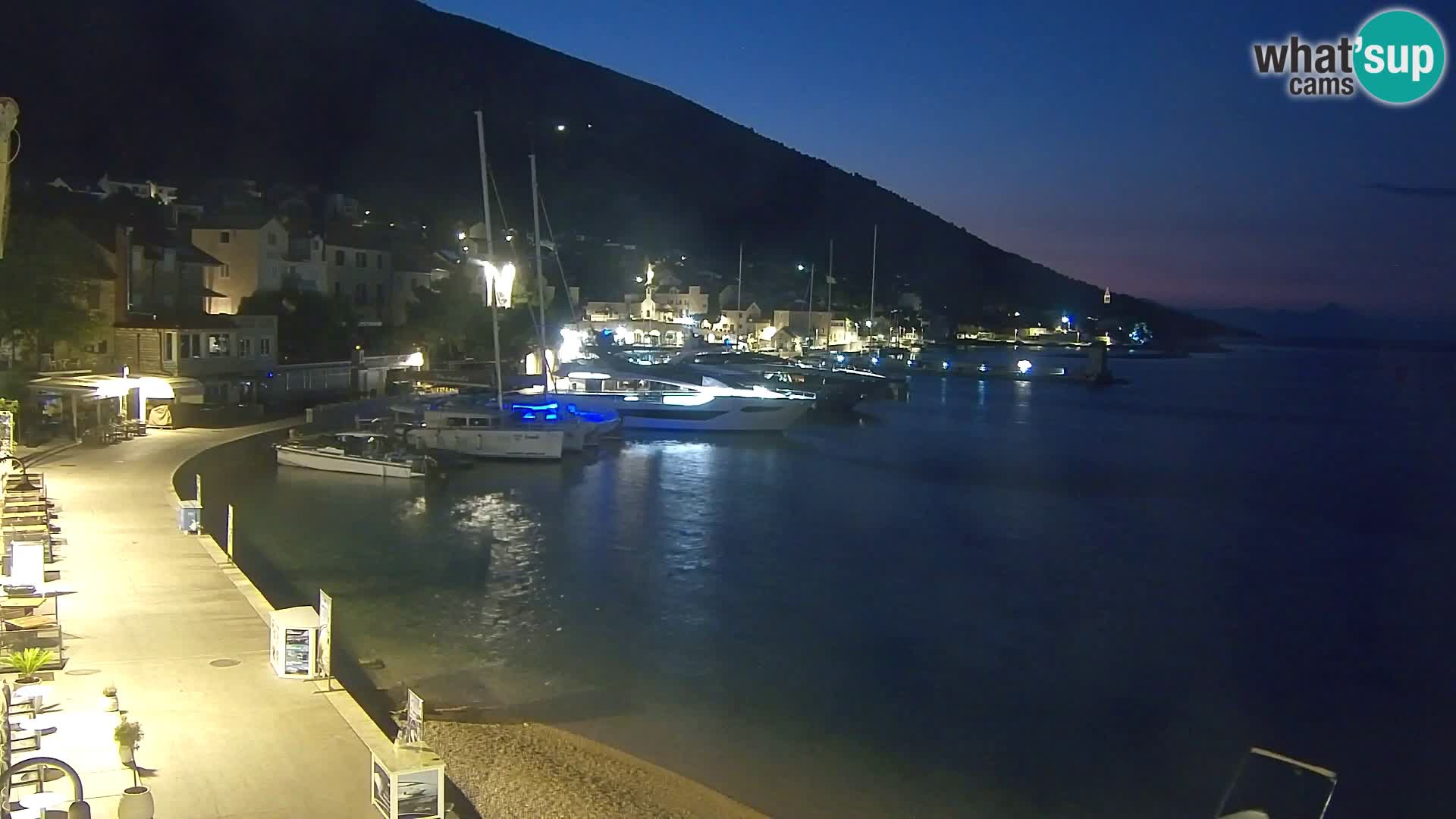 Webcam Bol Hafen & Ortszentrum – Liveblick aus Bol auf der Insel Brač