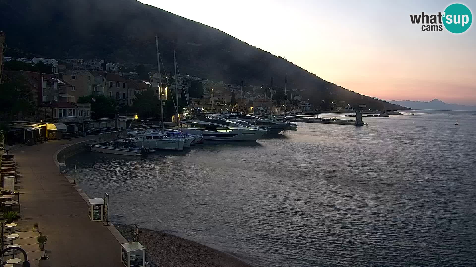 Webcam Bol Town Center & Marina – Live View from Bol, Brač