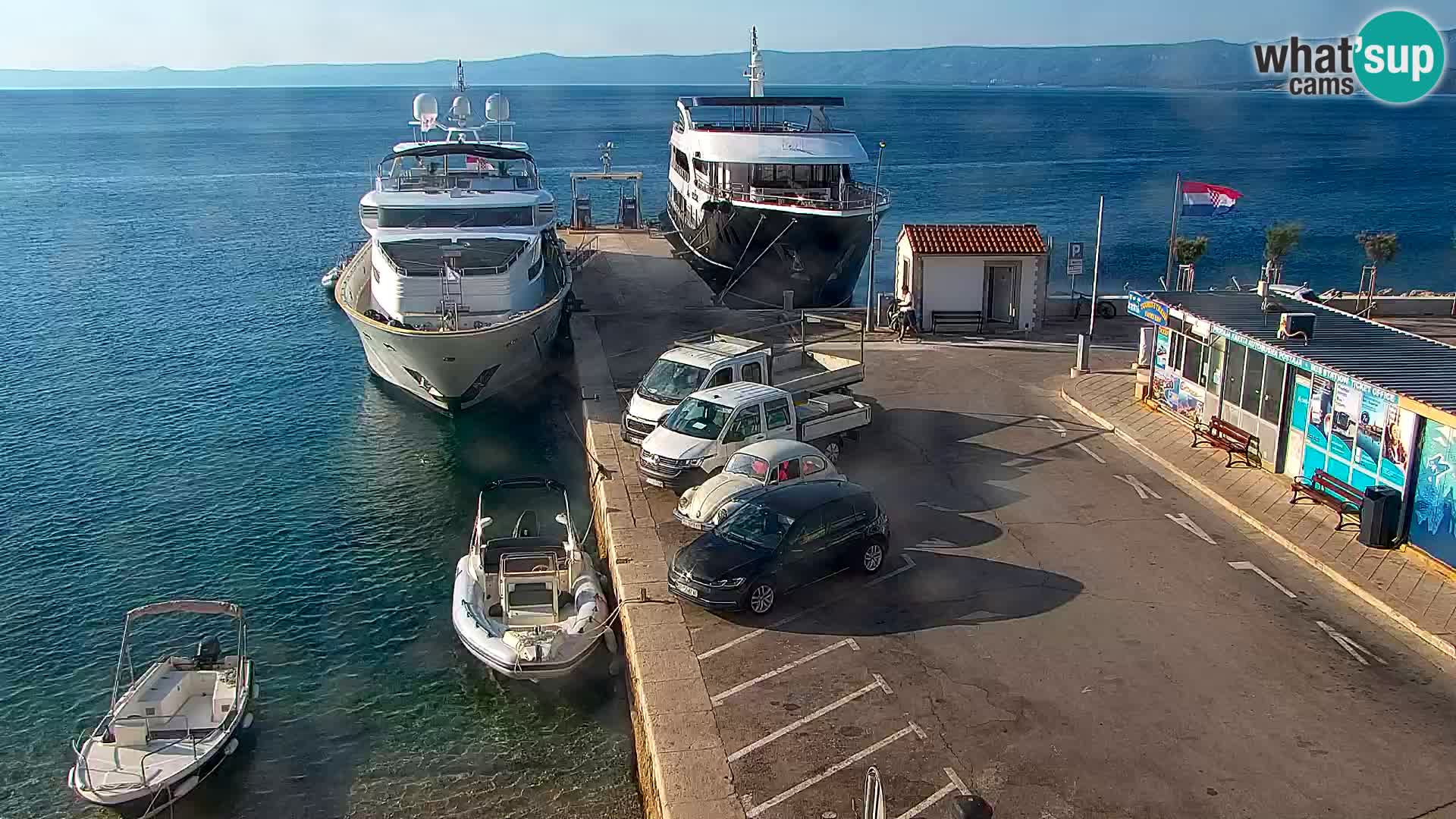 Webcam Bol Hafen & Ortszentrum – Liveblick aus Bol auf der Insel Brač