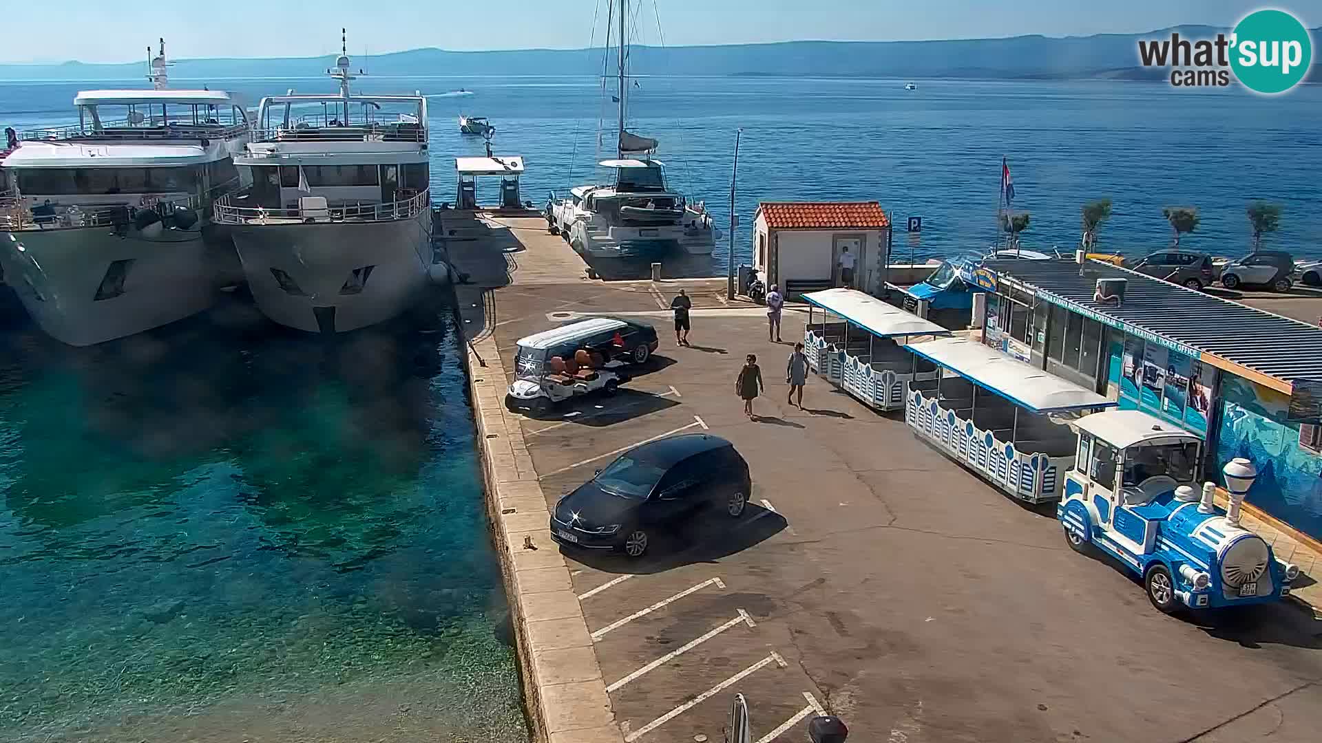 Webcam Bol Hafen & Ortszentrum – Liveblick aus Bol auf der Insel Brač