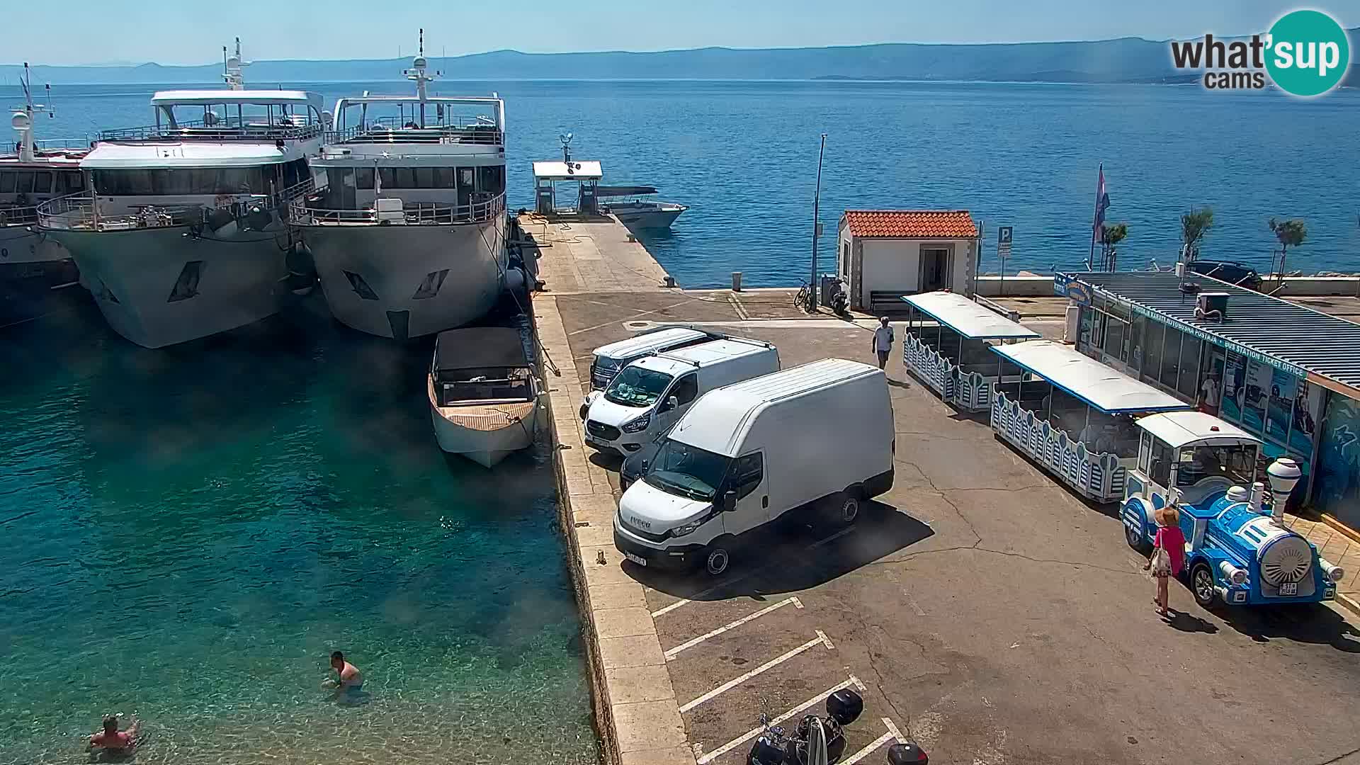 Webcam Bol Hafen & Ortszentrum – Liveblick aus Bol auf der Insel Brač