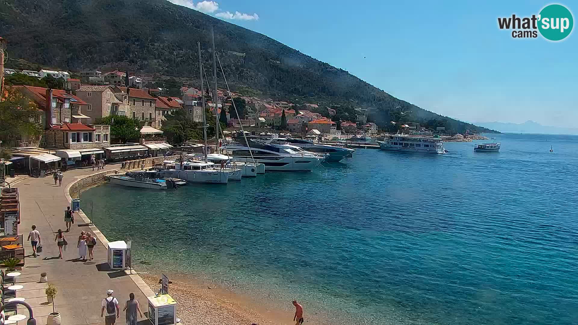 Webcam Bol Centro e Marina – Vista live dal porto di Bol