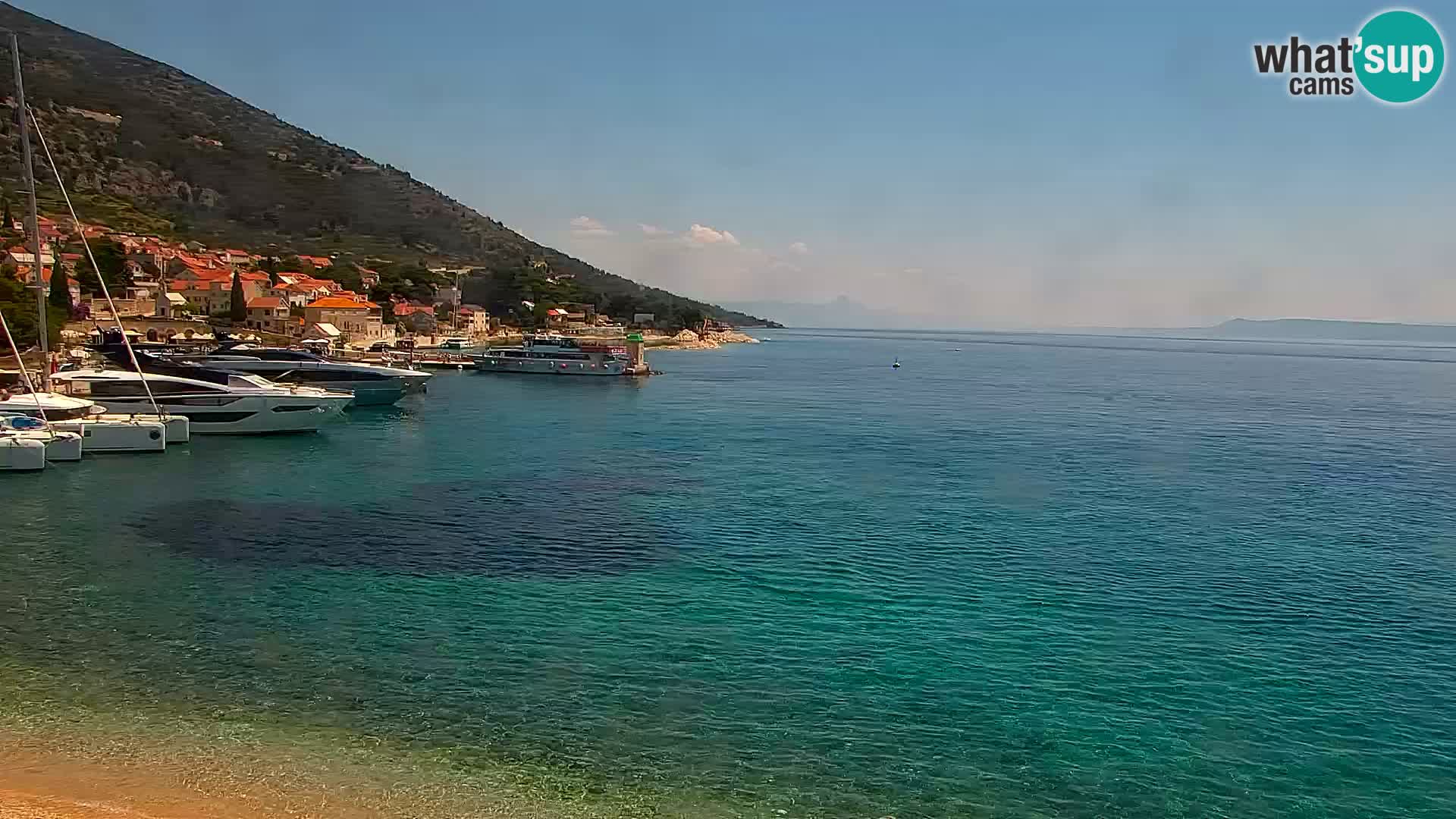 Webcam Bol Hafen & Ortszentrum – Liveblick aus Bol auf der Insel Brač