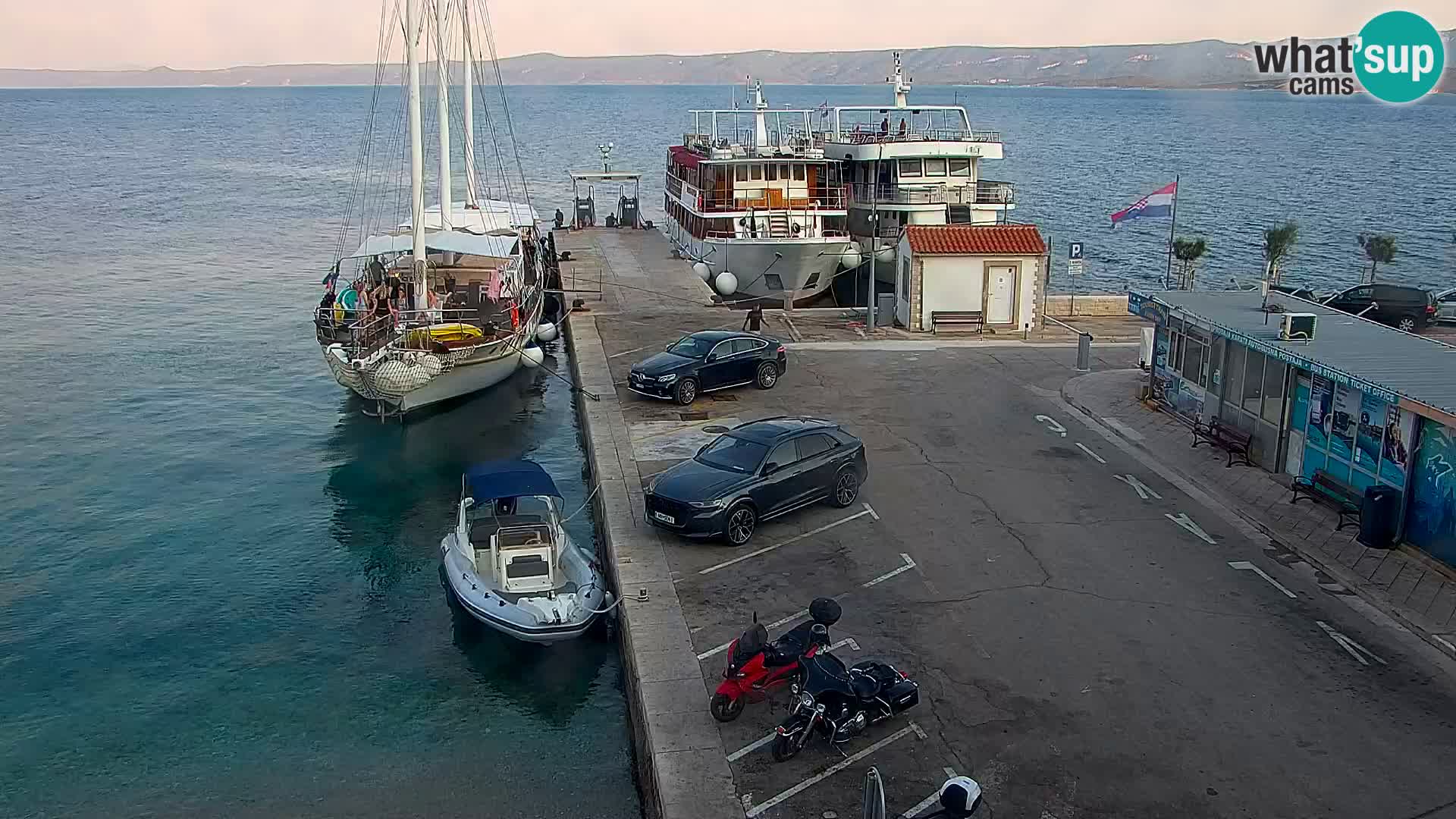 Webcam Bol Town Center & Marina – Live View from Bol, Brač