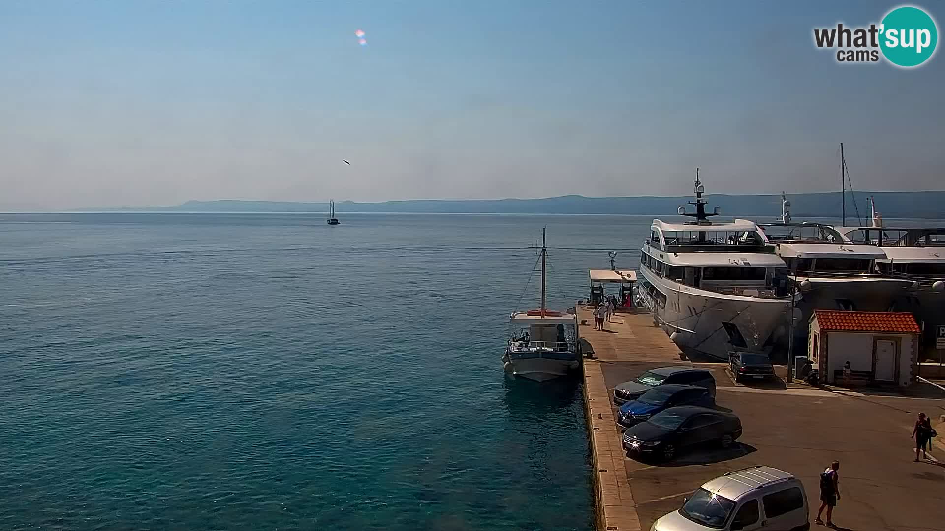 Webcam Bol Town Center & Marina – Live View from Bol, Brač