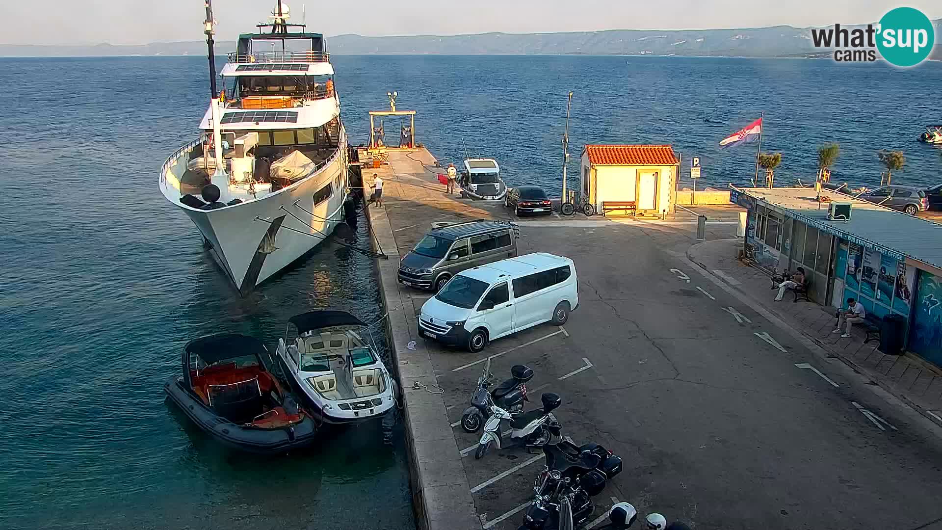 Webcam Bol Centre-Ville & Marina – Vue en direct depuis Bol, île de Brač