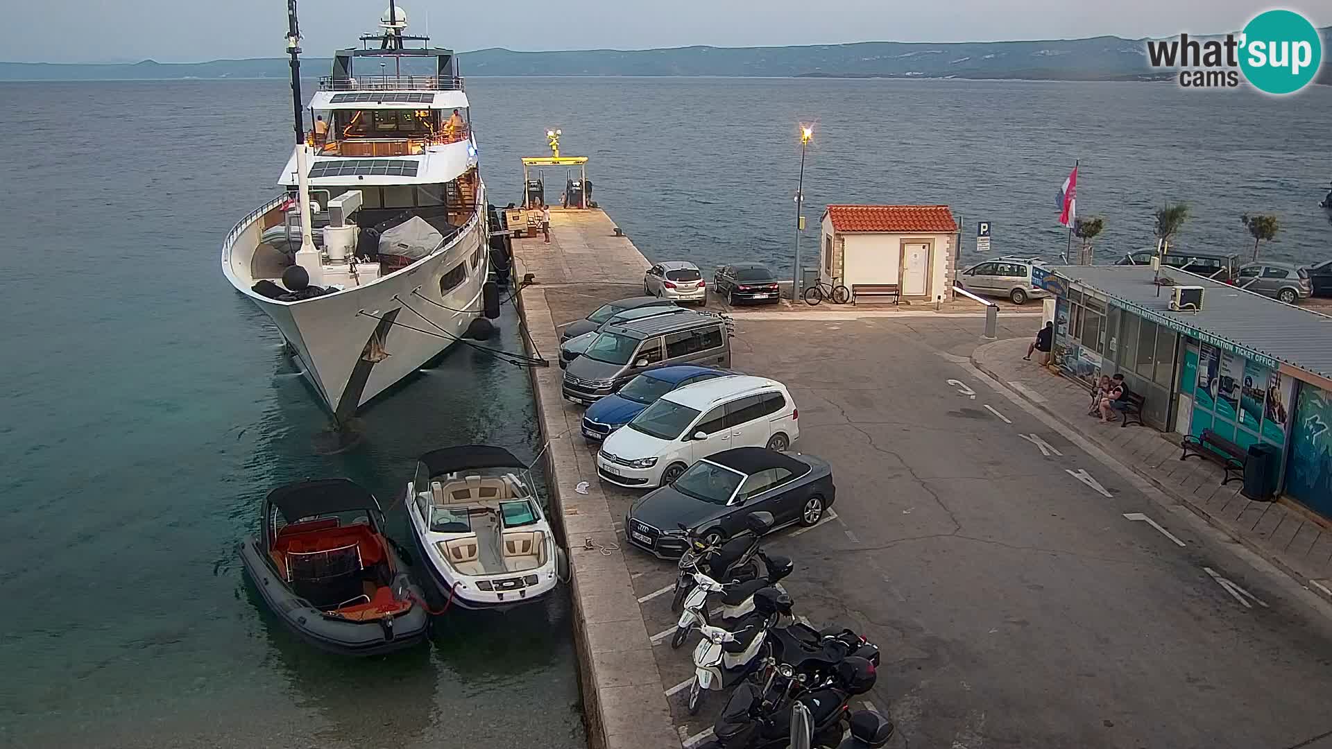Webcam Bol Hafen & Ortszentrum – Liveblick aus Bol auf der Insel Brač