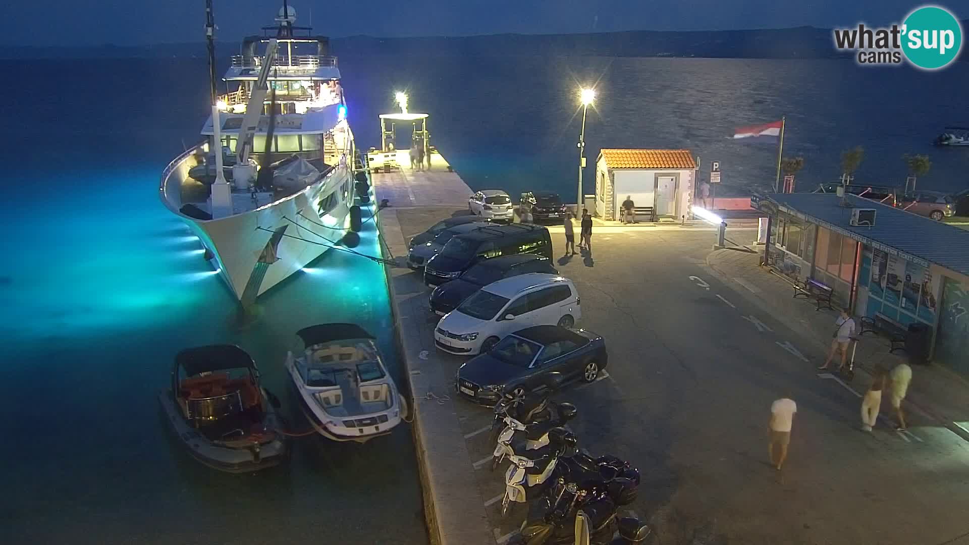 Webcam Bol Town Center & Marina – Live View from Bol, Brač