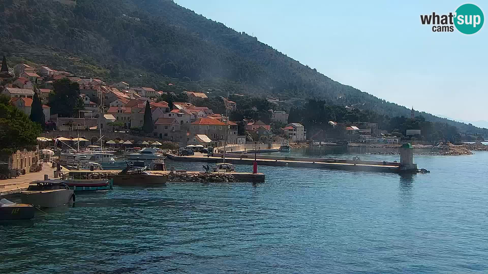 Webcam Bol Centro e Marina – Vista live dal porto di Bol