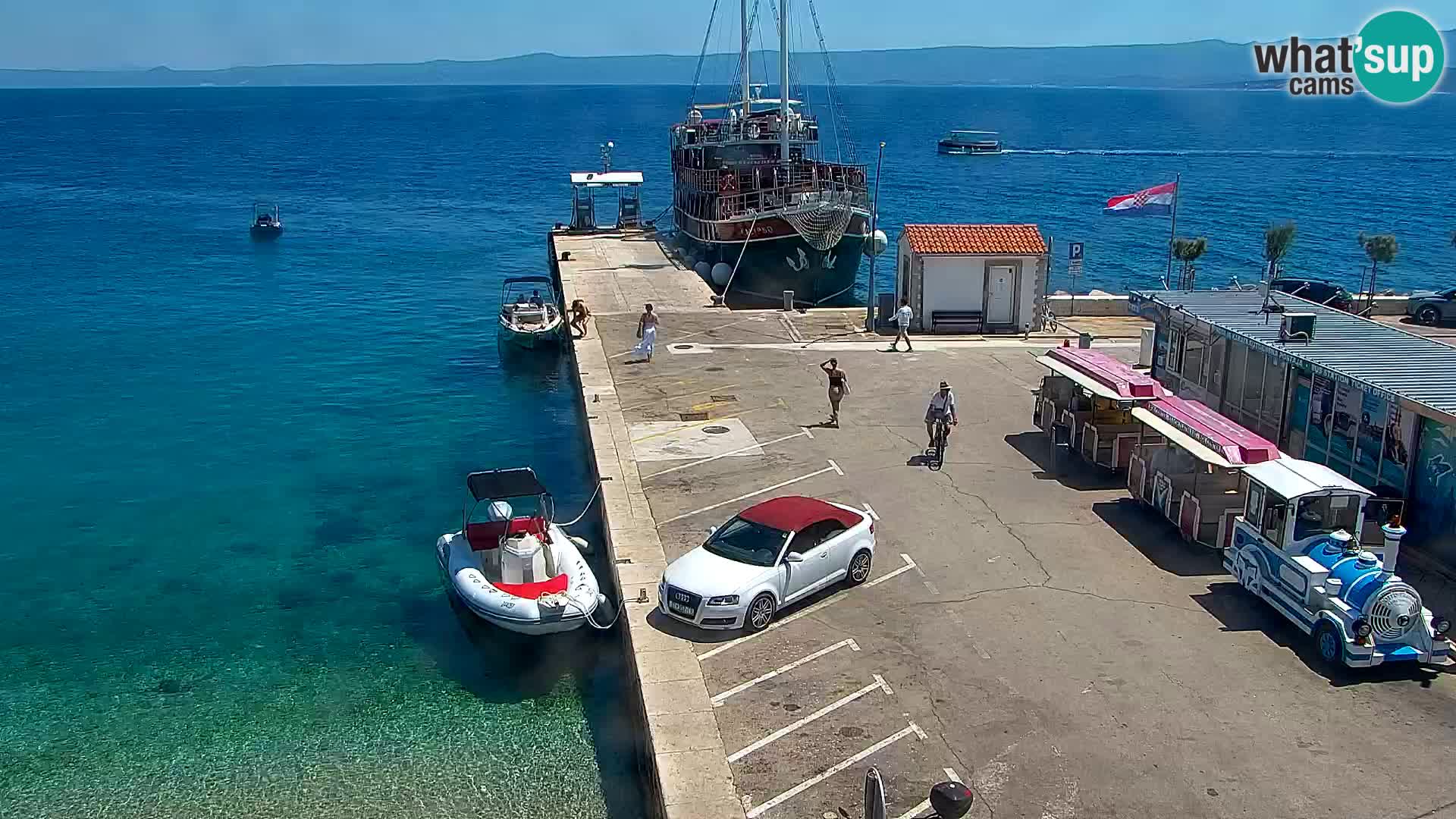 Webcam Bol Centro e Marina – Vista live dal porto di Bol