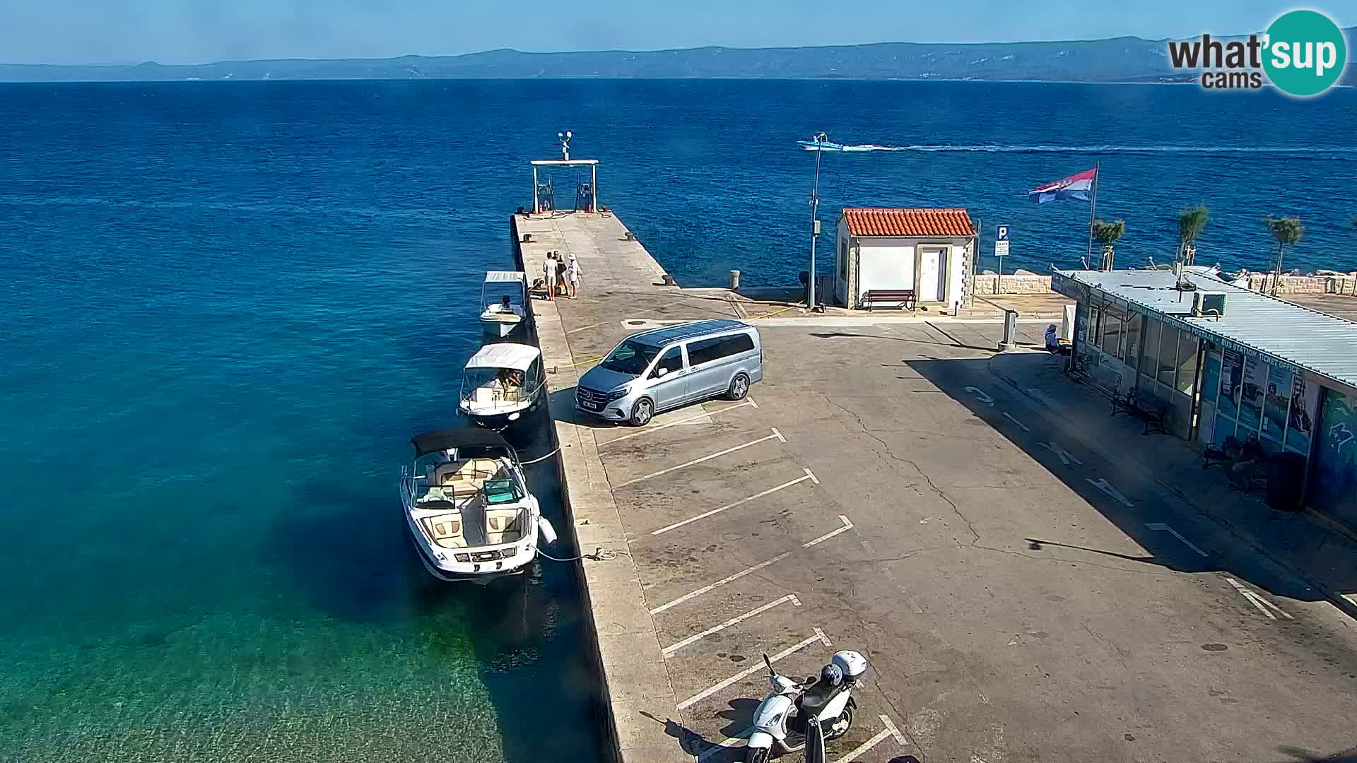 Webcam Bol Hafen & Ortszentrum – Liveblick aus Bol auf der Insel Brač
