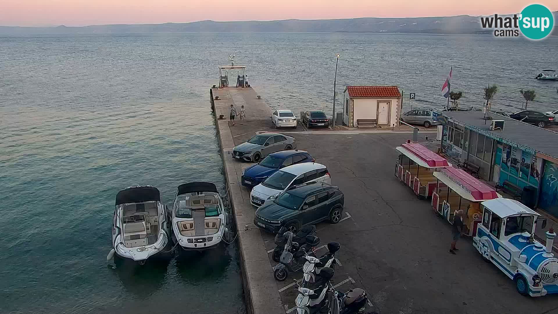 Webcam Bol Hafen & Ortszentrum – Liveblick aus Bol auf der Insel Brač