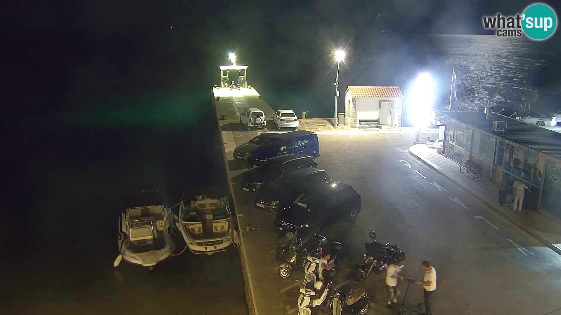 Webcam Bol Centro e Marina – Vista live dal porto di Bol