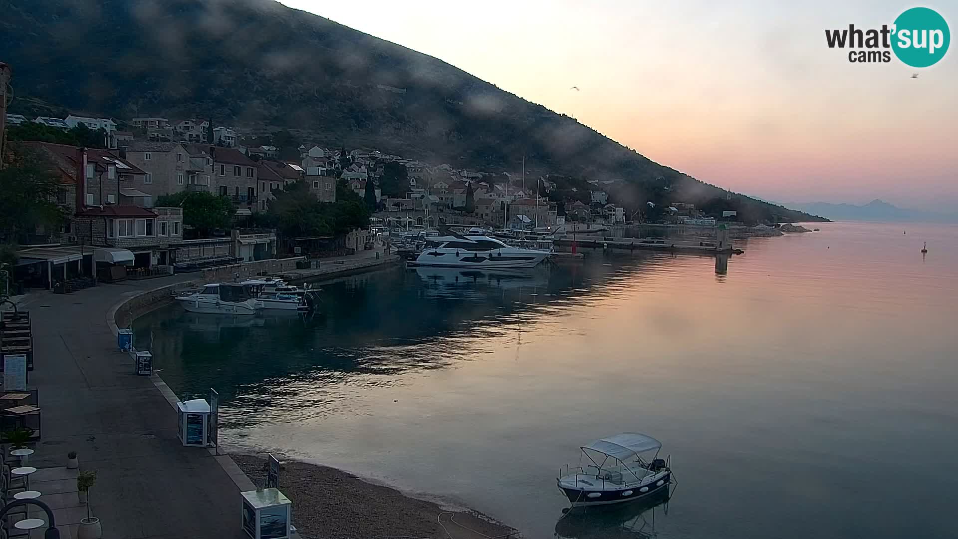 Webcam Bol Town Center & Marina – Live View from Bol, Brač