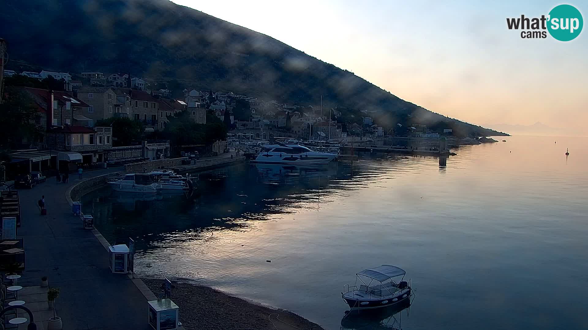 Webcam Bol Hafen & Ortszentrum – Liveblick aus Bol auf der Insel Brač