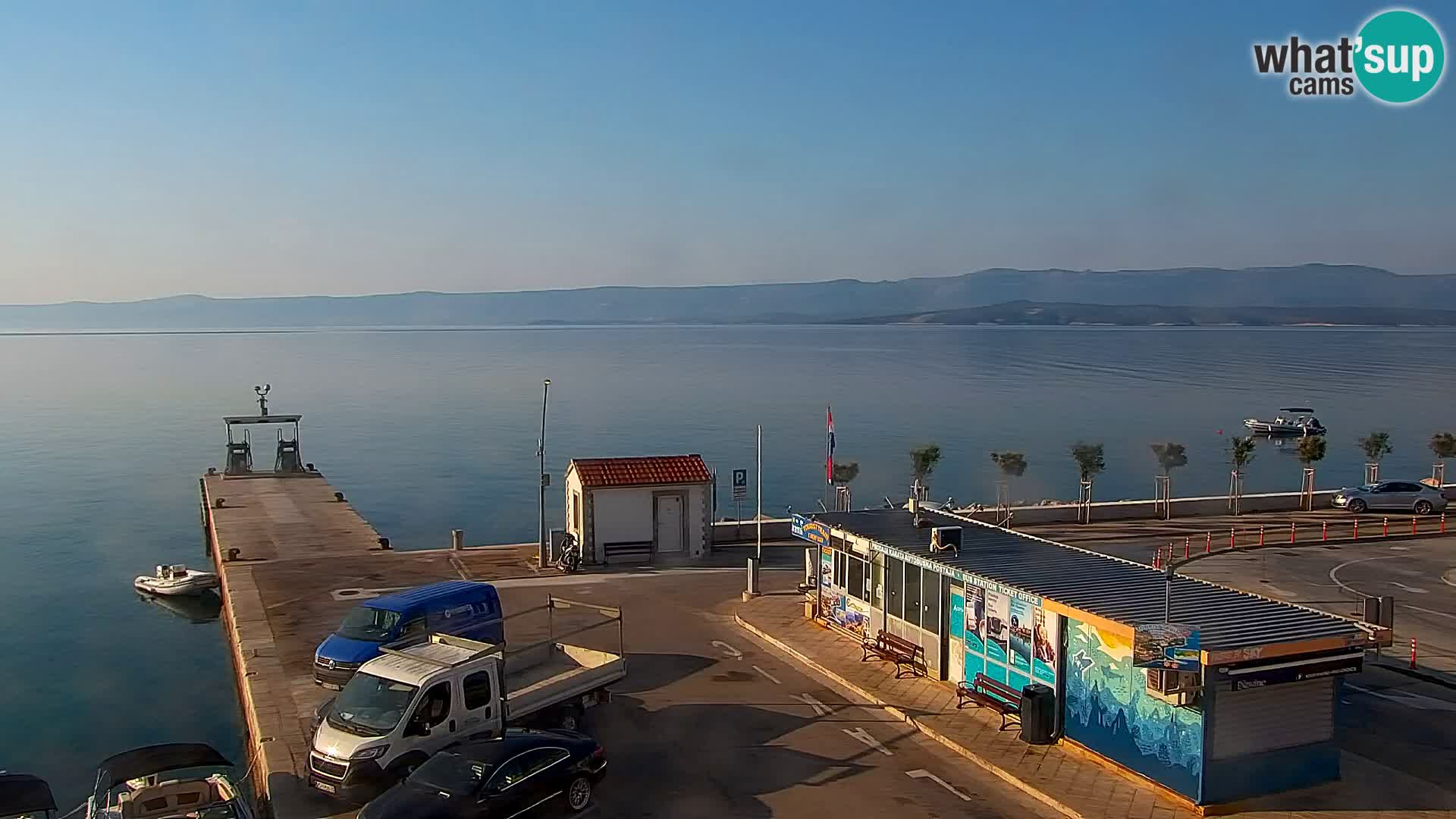 Webcam Bol Town Center & Marina – Live View from Bol, Brač