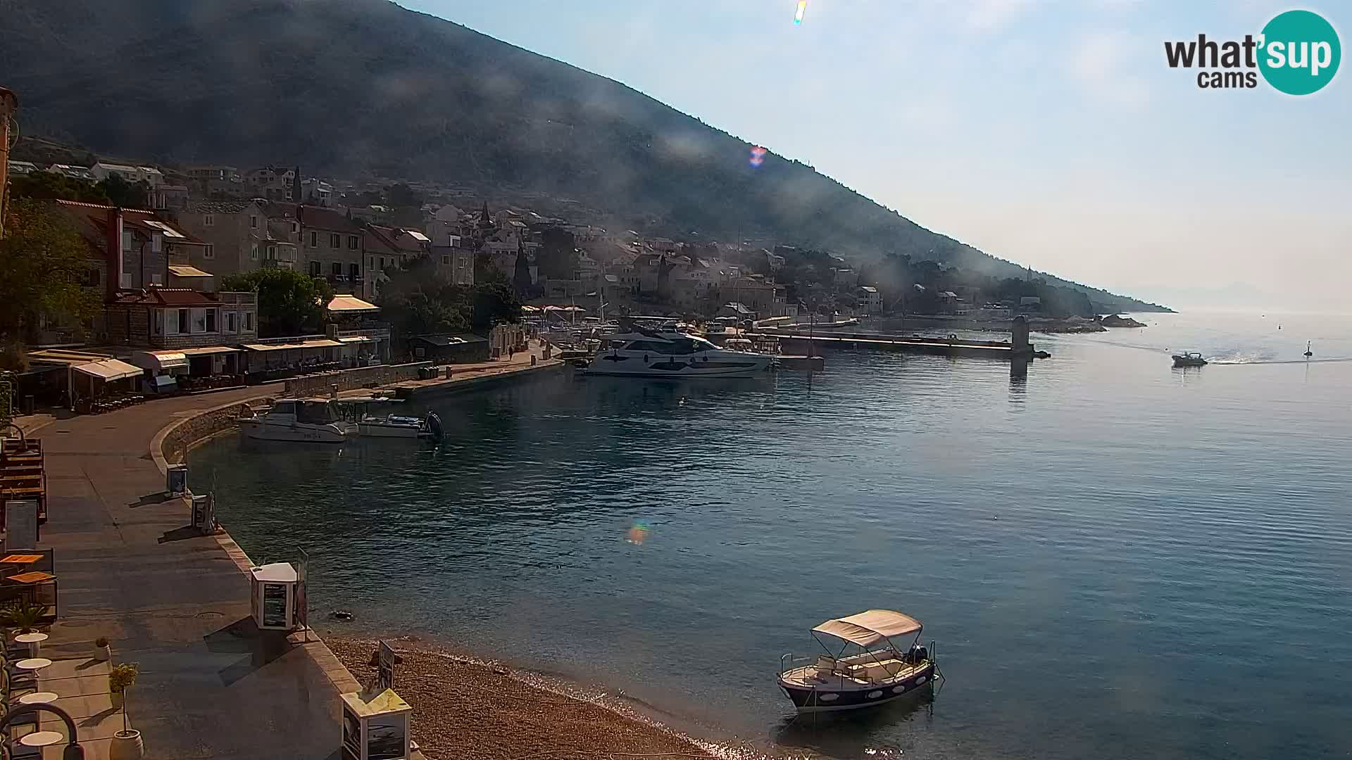 Webcam Bol Town Center & Marina – Live View from Bol, Brač