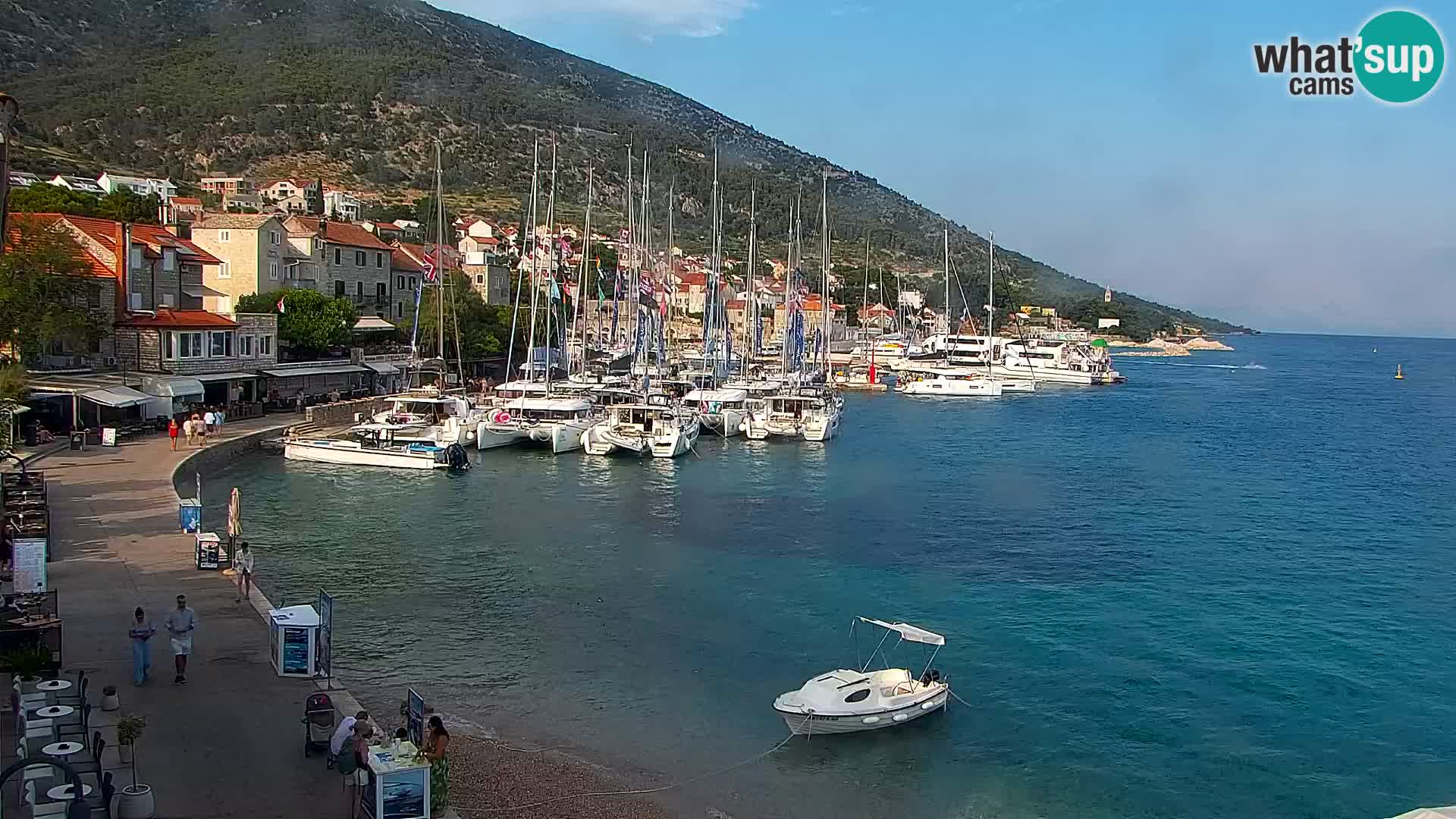 Webcam Bol Town Center & Marina – Live View from Bol, Brač