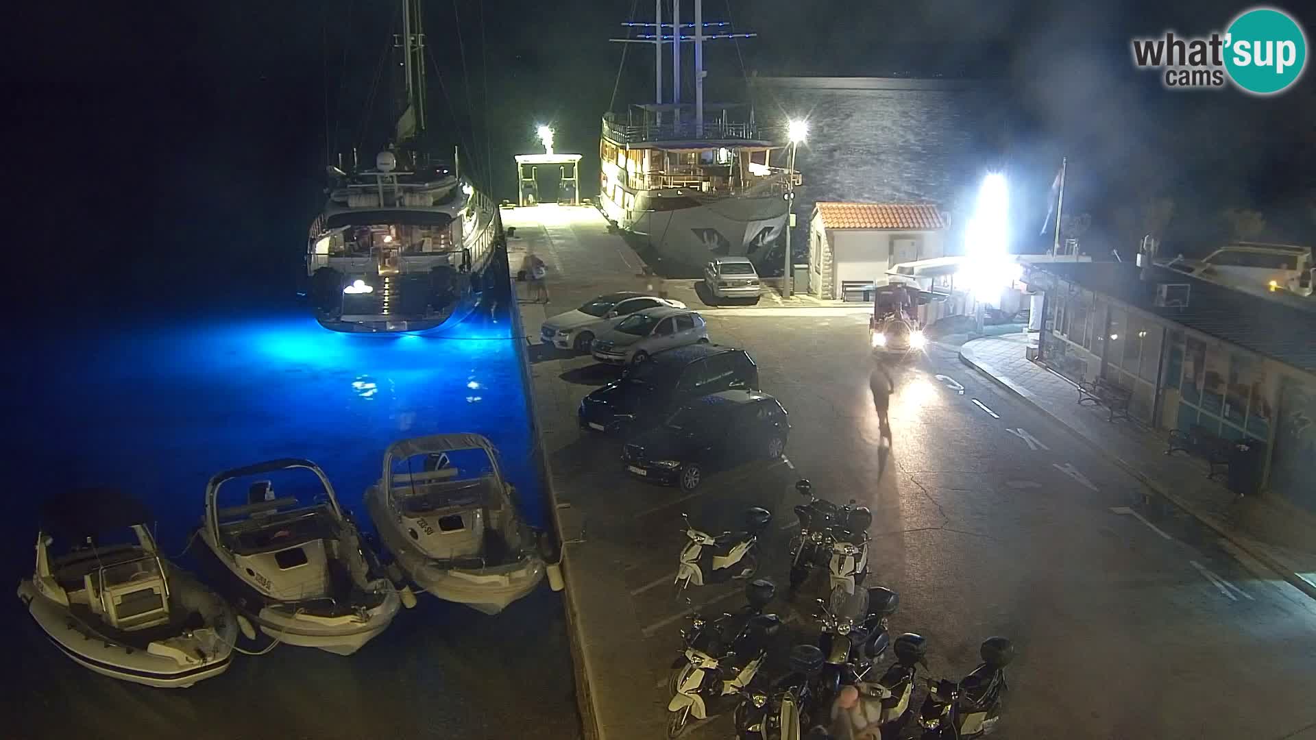 Webcam Bol Town Center & Marina – Live View from Bol, Brač