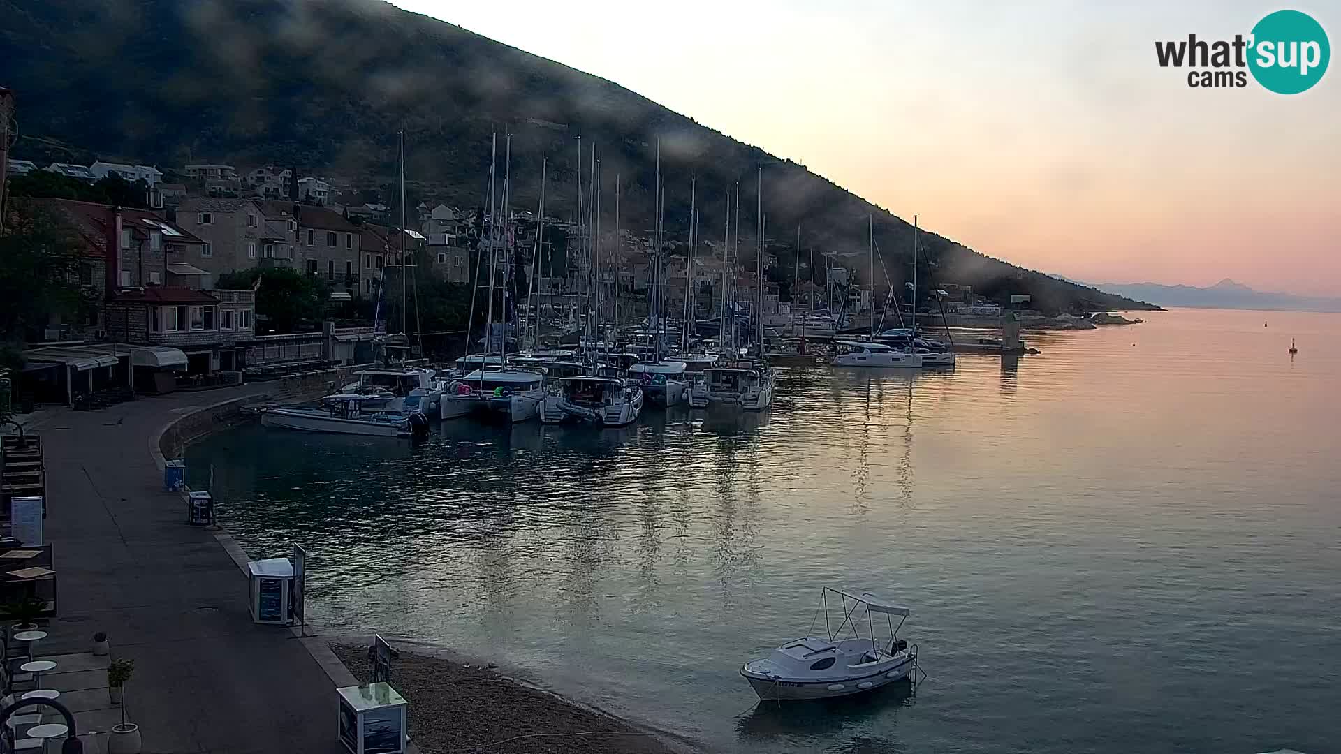 Webcam Bol Centre-Ville & Marina – Vue en direct depuis Bol, île de Brač