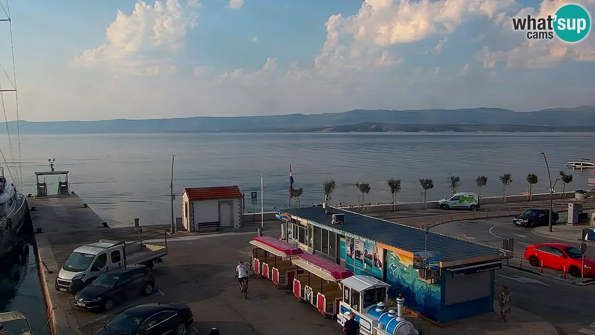Webcam Bol Town Center & Marina – Live View from Bol, Brač