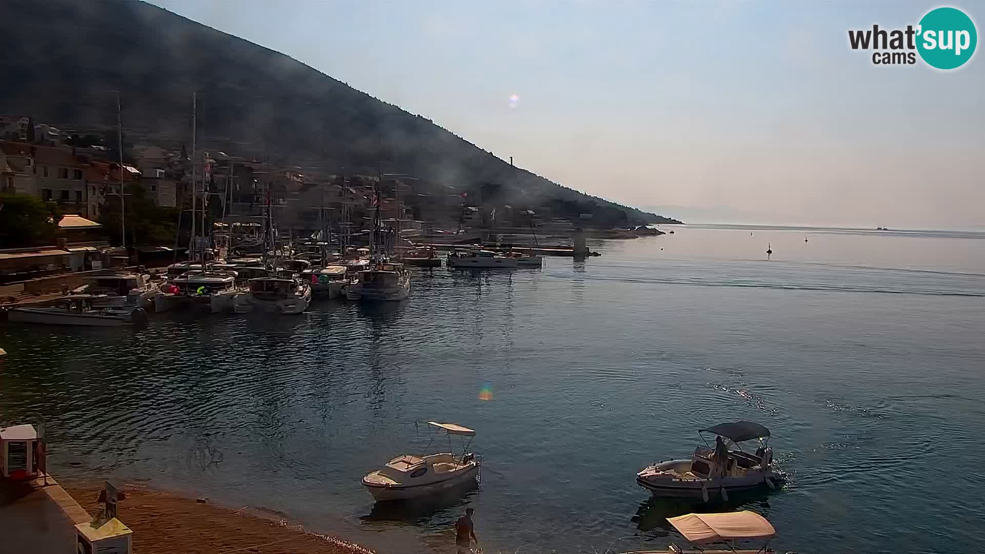 Webcam Bol Town Center & Marina – Live View from Bol, Brač
