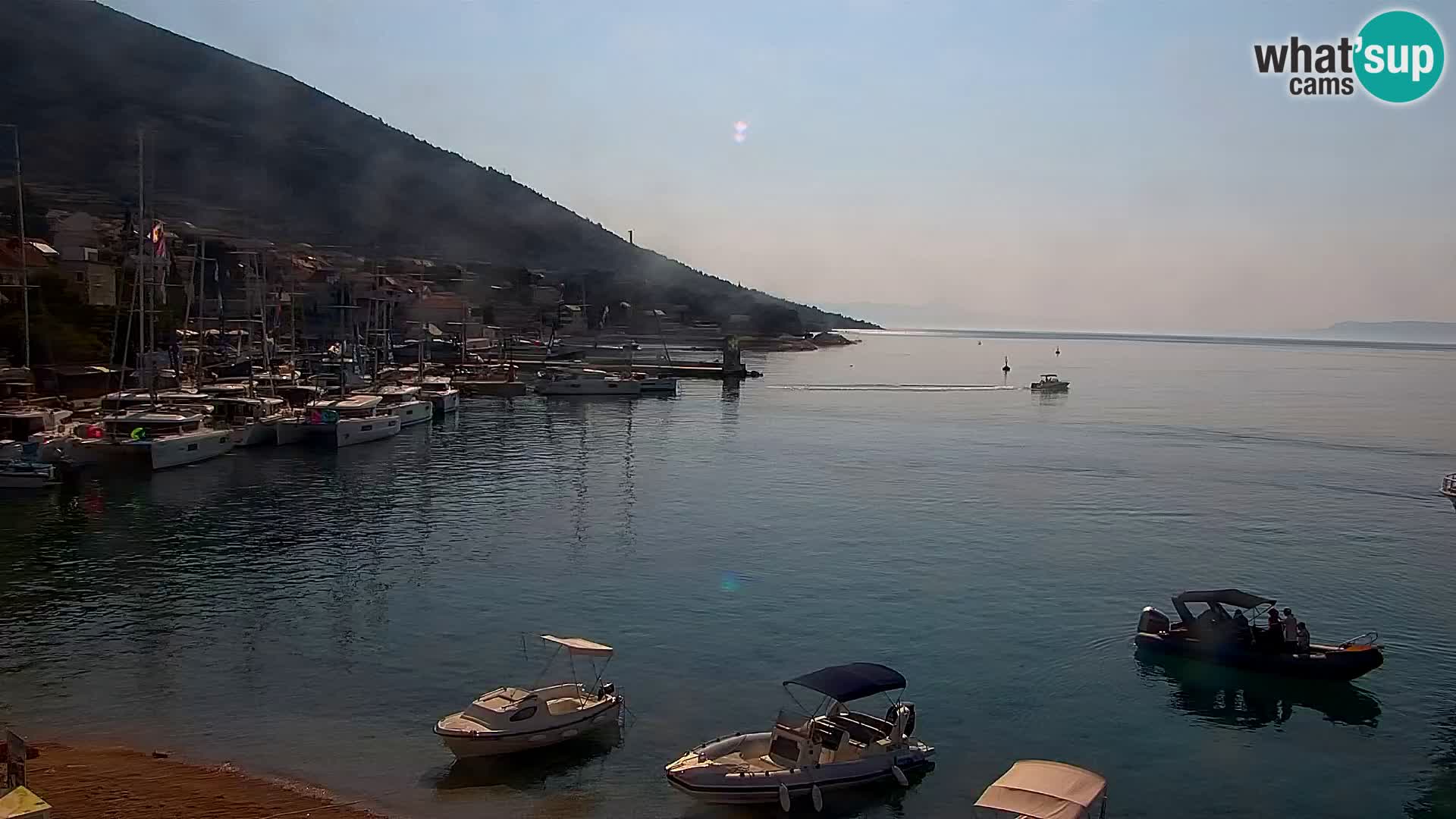 Webcam Bol Centre-Ville & Marina – Vue en direct depuis Bol, île de Brač