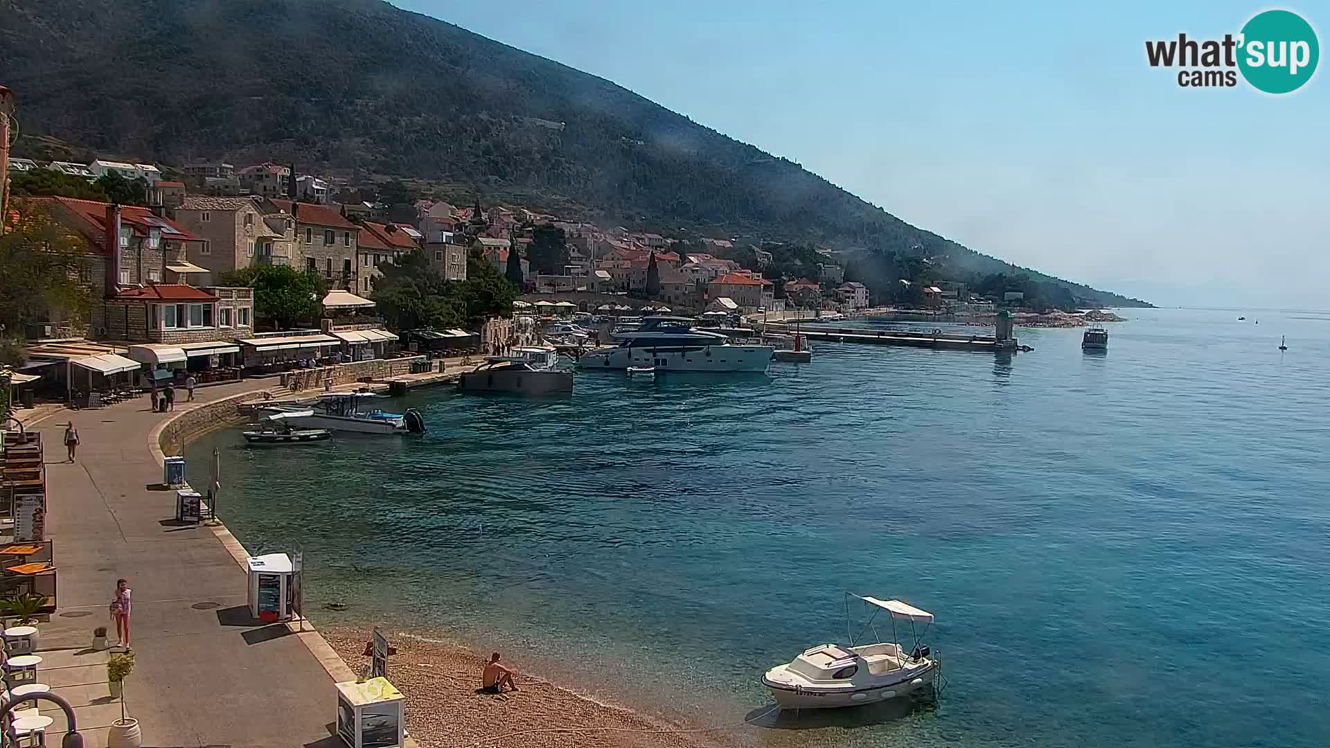 Webcam Bol Centro e Marina – Vista live dal porto di Bol