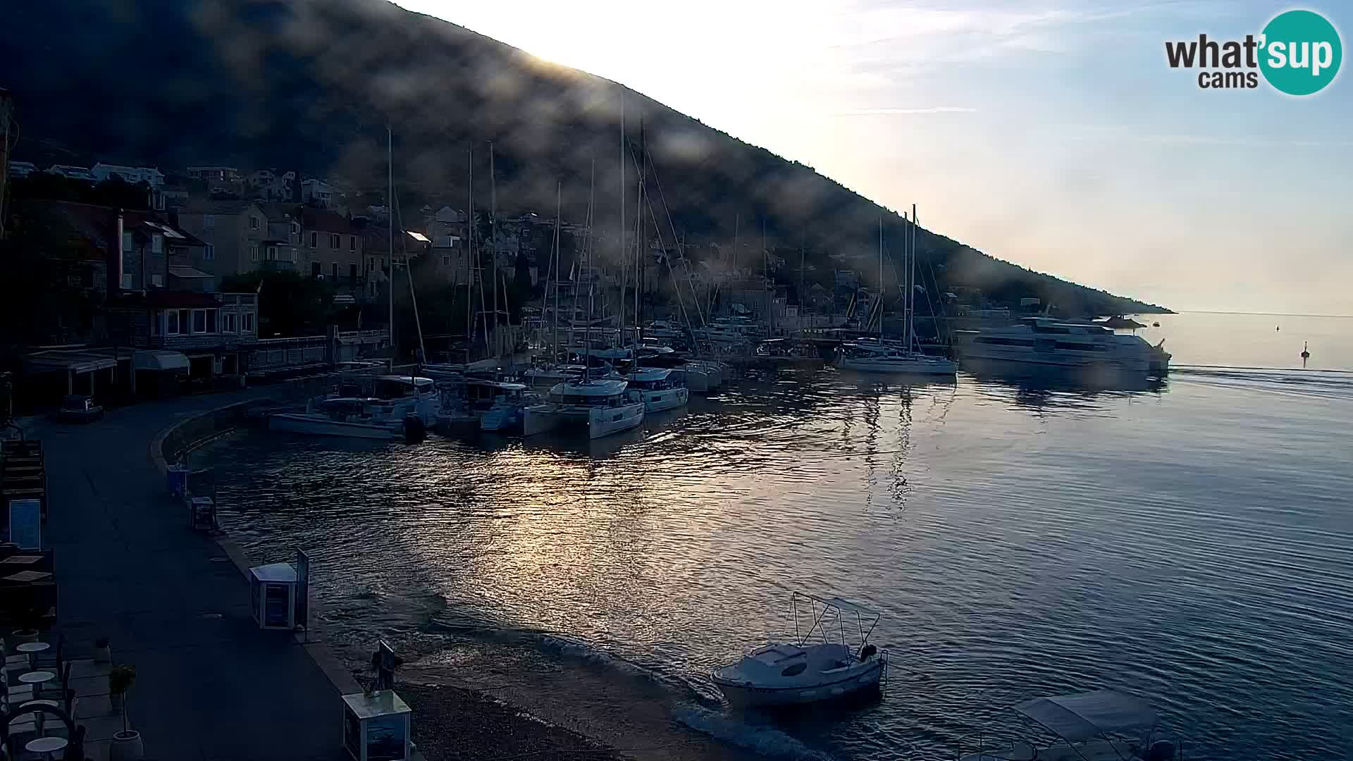 Webcam Bol Town Center & Marina – Live View from Bol, Brač