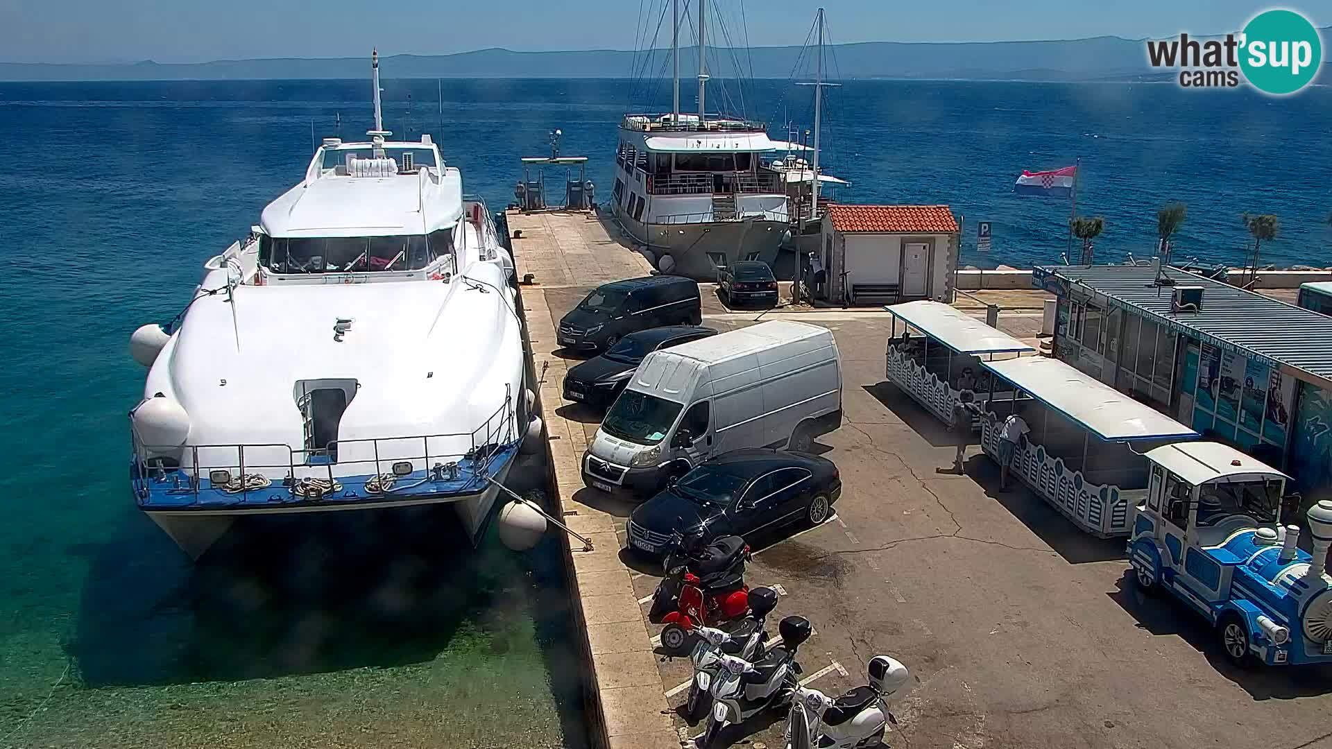 Webcam Bol Town Center & Marina – Live View from Bol, Brač