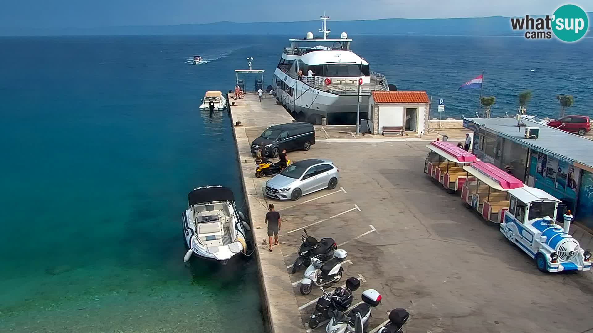 Webcam Bol Town Center & Marina – Live View from Bol, Brač