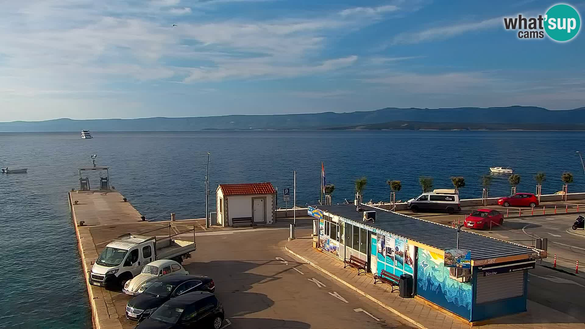 Webcam Bol Hafen & Ortszentrum – Liveblick aus Bol auf der Insel Brač