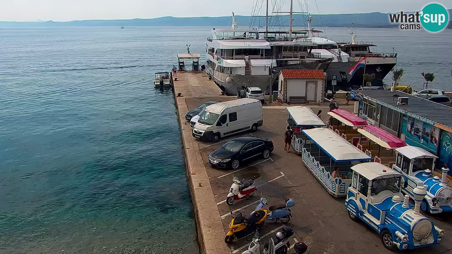 Webcam Bol Town Center & Marina – Live View from Bol, Brač