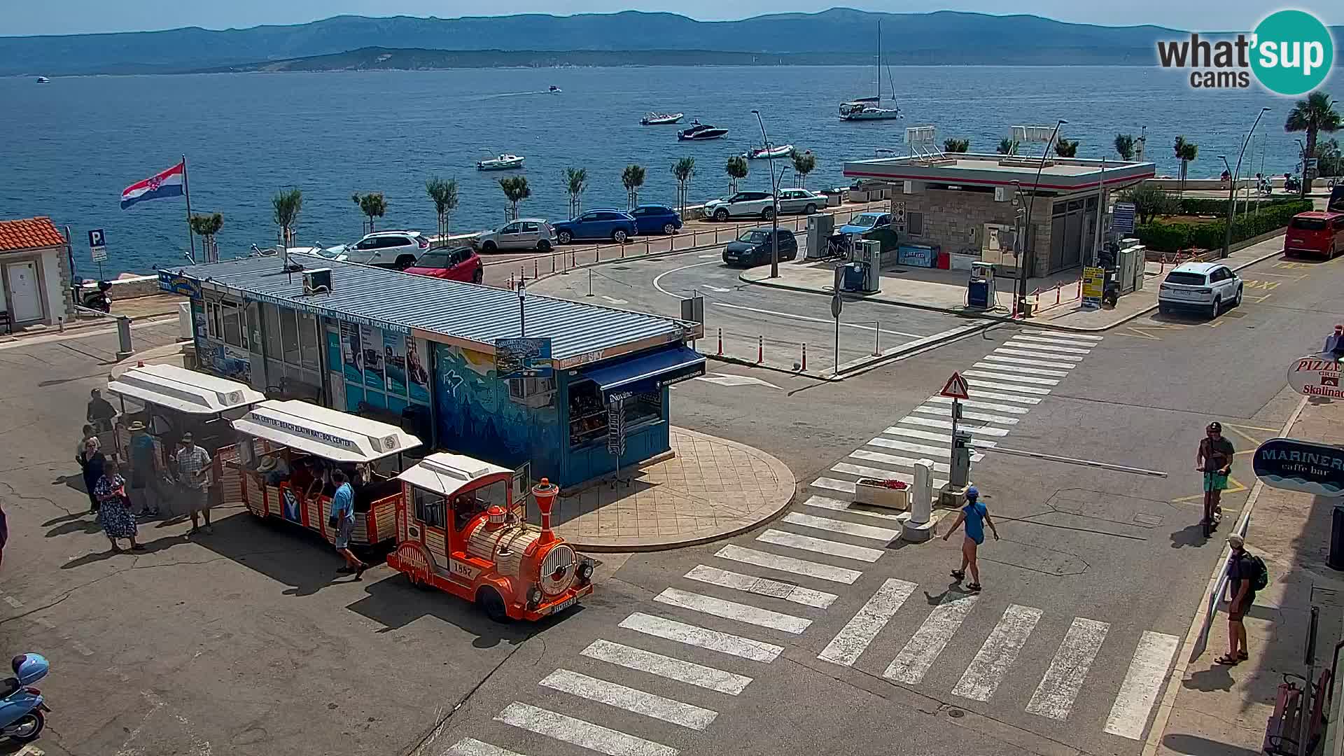 Webcam Bol Centro e Marina – Vista live dal porto di Bol