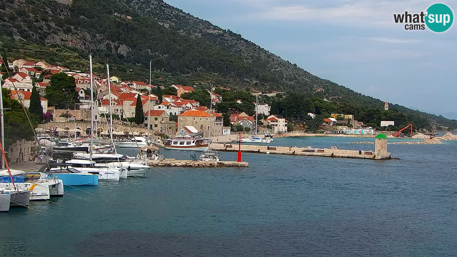 Webcam Bol Town Center & Marina – Live View from Bol, Brač