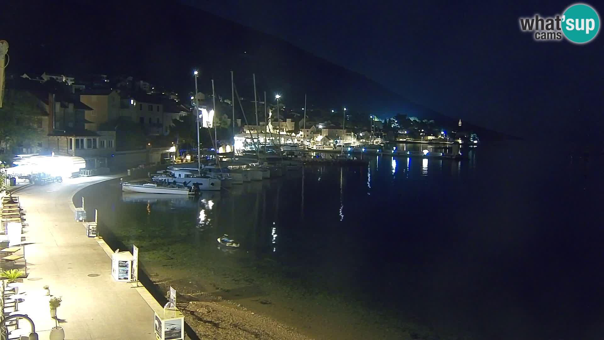 Webcam Bol Centro e Marina – Vista live dal porto di Bol