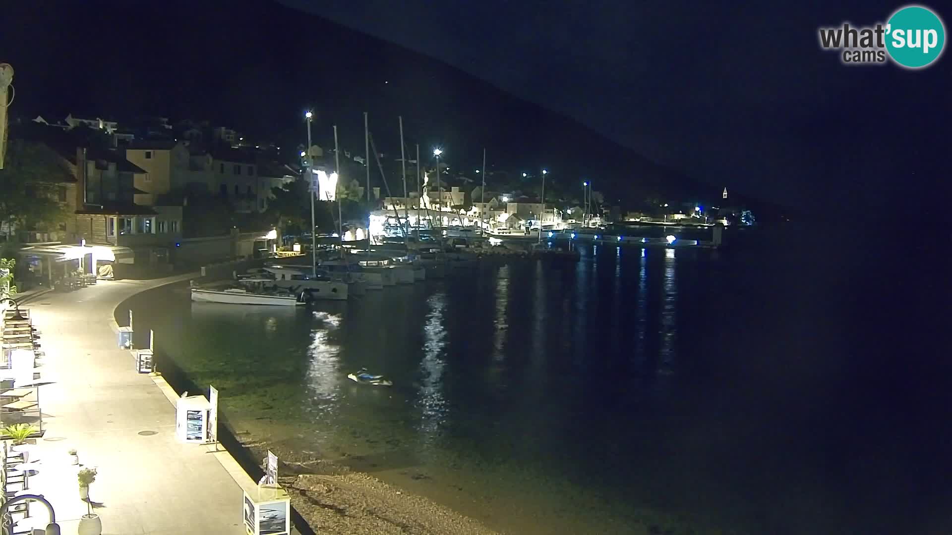 Webcam Bol Centro e Marina – Vista live dal porto di Bol