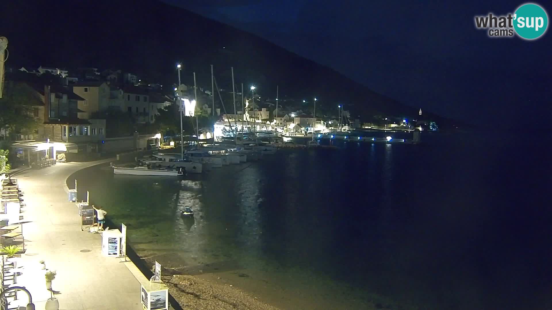 Webcam Bol Centro e Marina – Vista live dal porto di Bol