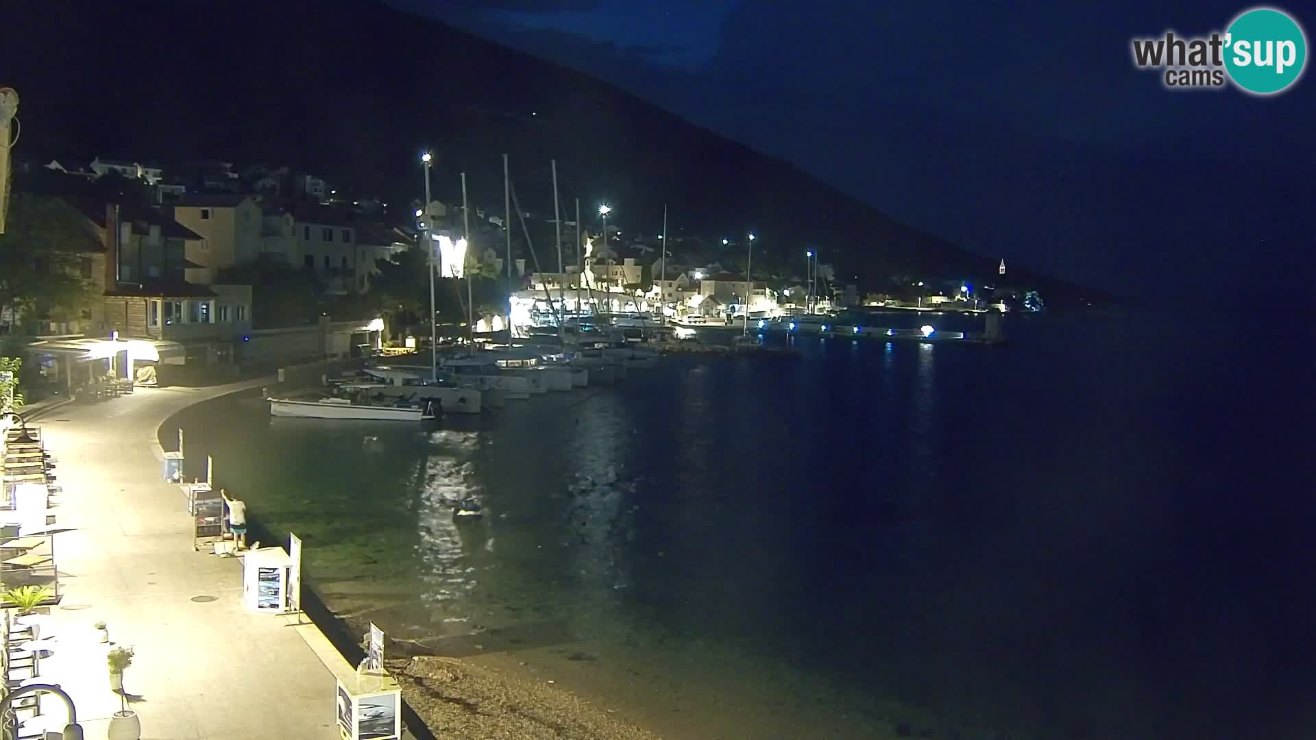 Webcam Bol Centro e Marina – Vista live dal porto di Bol
