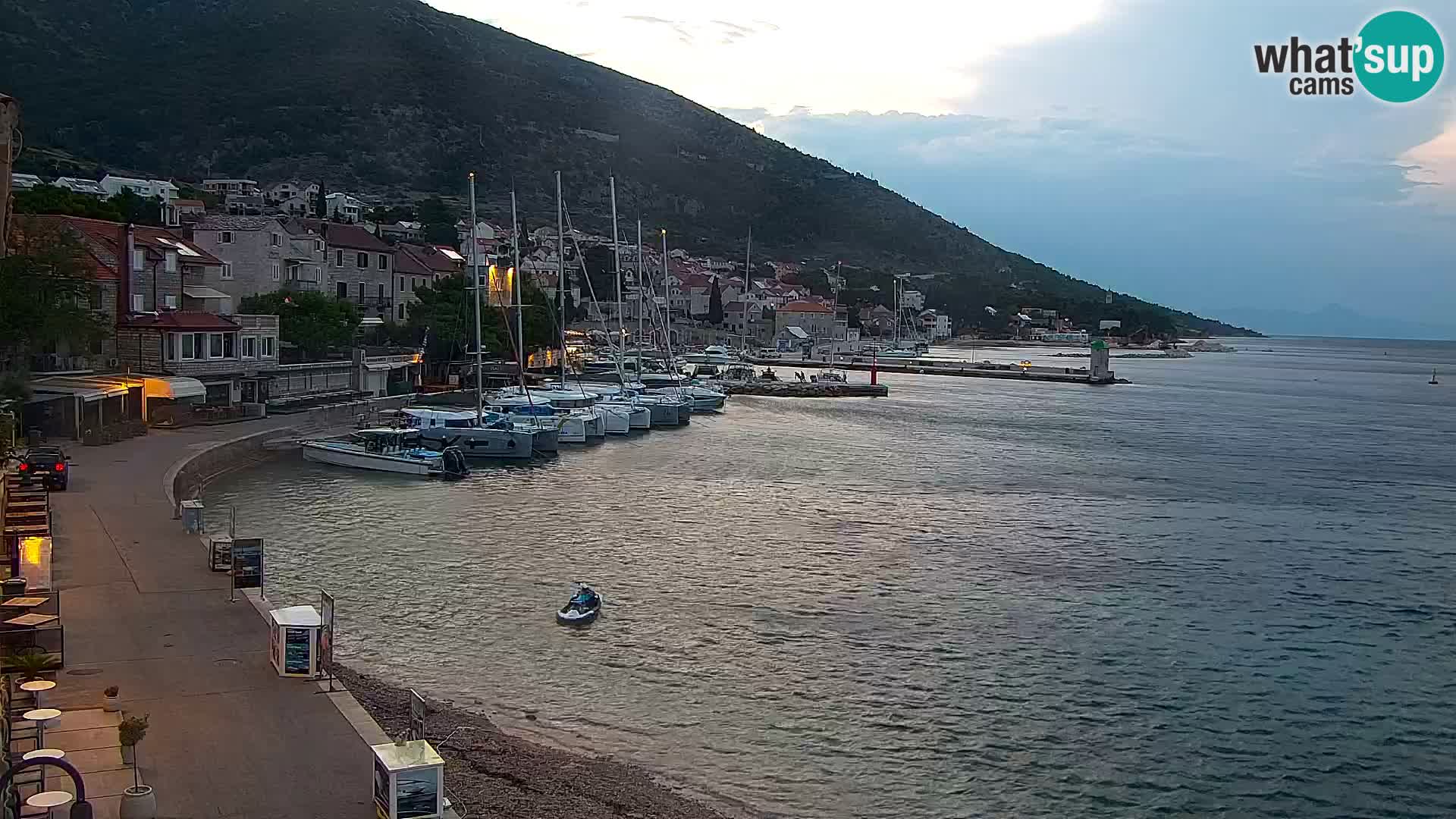 Webcam Bol Hafen & Ortszentrum – Liveblick aus Bol auf der Insel Brač