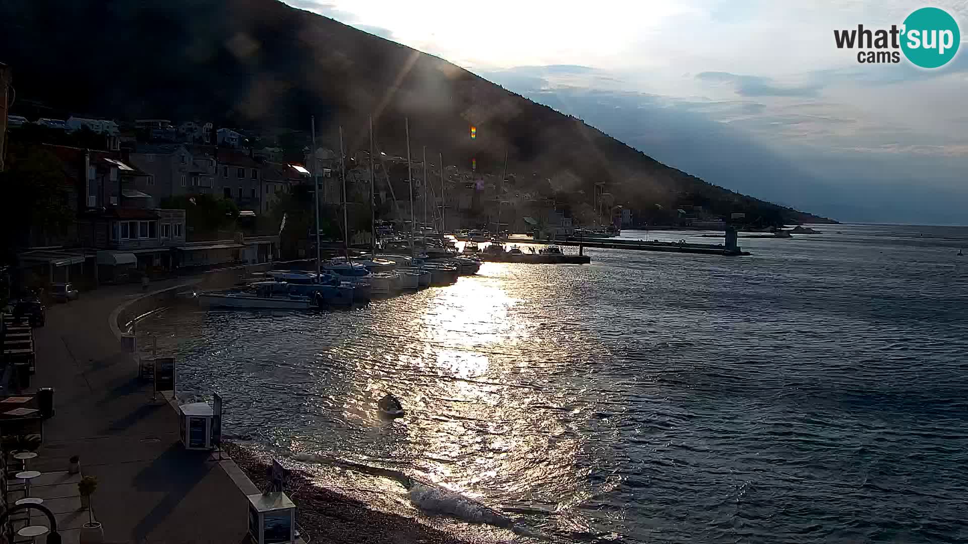 Webcam Bol Centro e Marina – Vista live dal porto di Bol