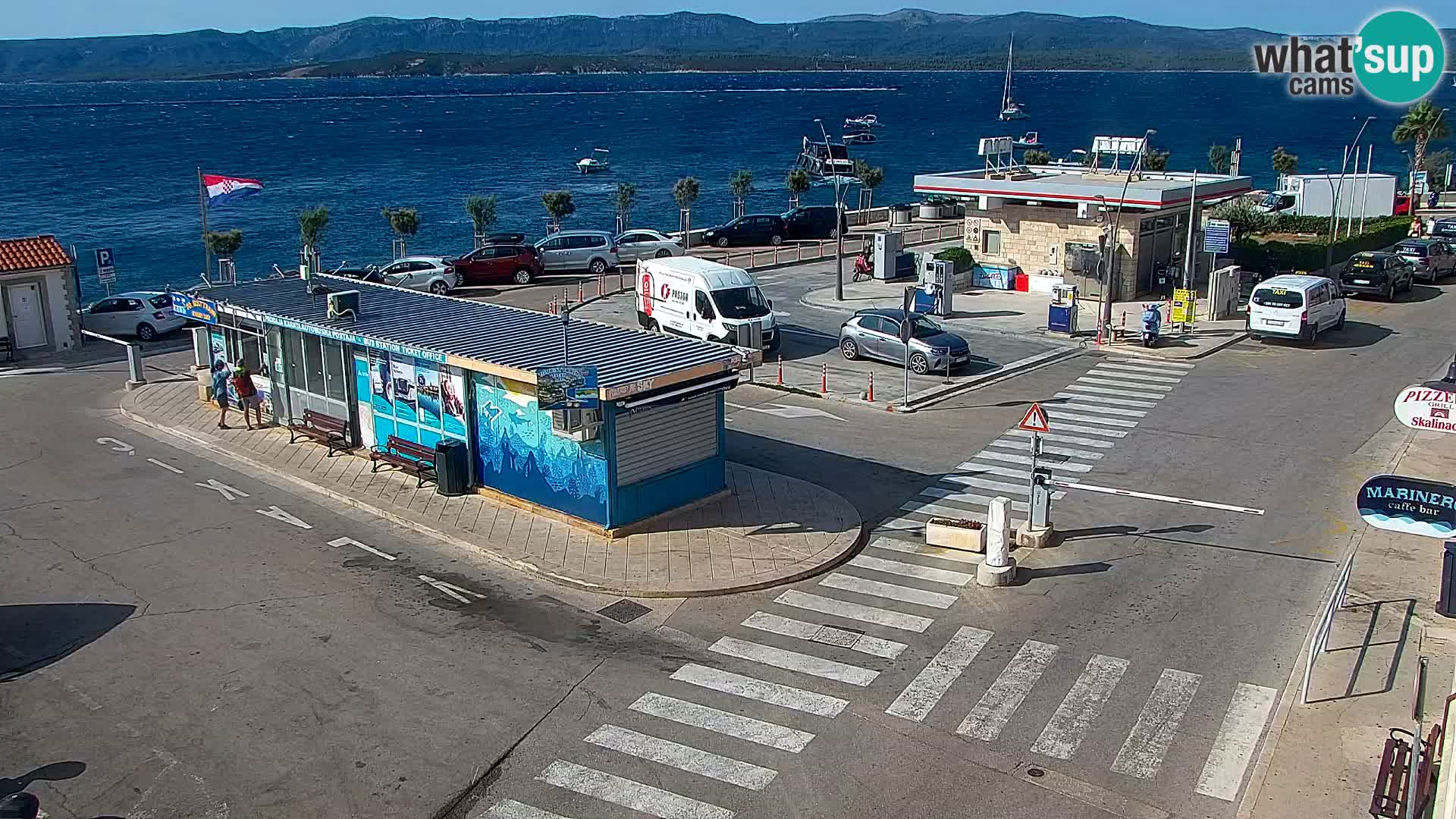 Webcam Bol Centro e Marina – Vista live dal porto di Bol