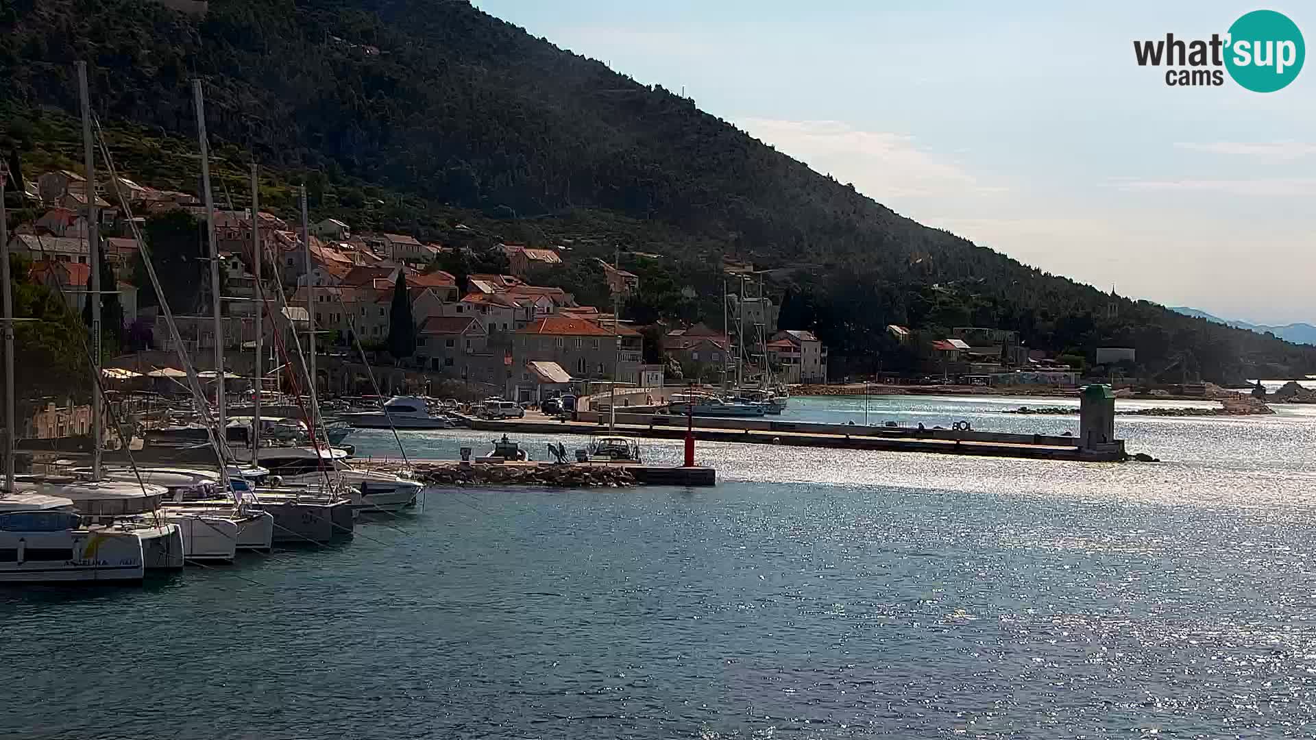 Webcam Bol Town Center & Marina – Live View from Bol, Brač
