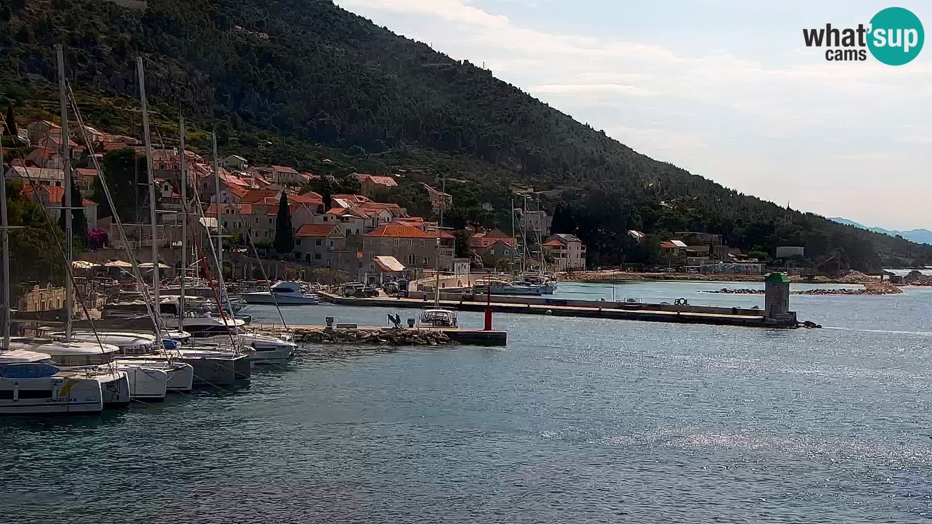 Webcam Bol Hafen & Ortszentrum – Liveblick aus Bol auf der Insel Brač