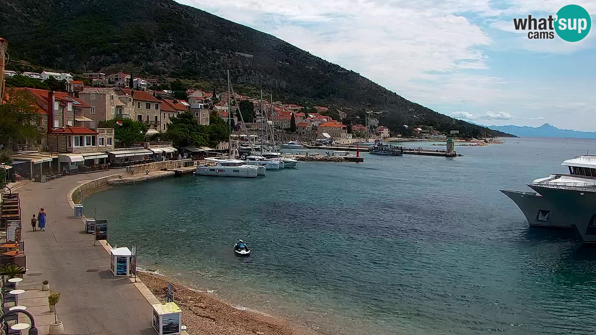 Webcam Bol Town Center & Marina – Live View from Bol, Brač