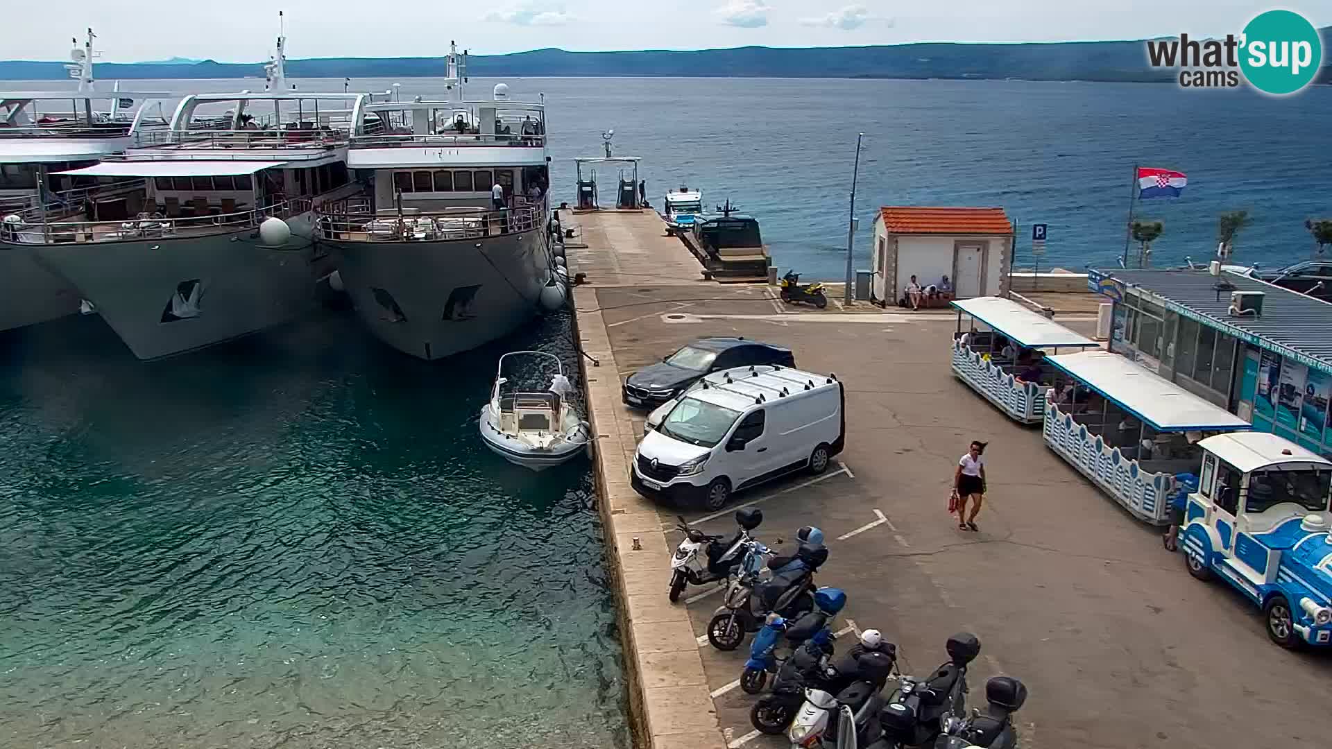 Webcam Bol Hafen & Ortszentrum – Liveblick aus Bol auf der Insel Brač