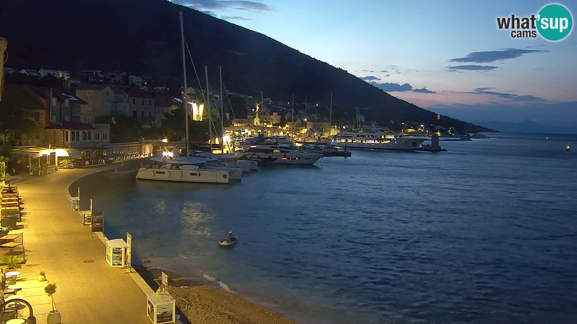 Webcam Bol Town Center & Marina – Live View from Bol, Brač