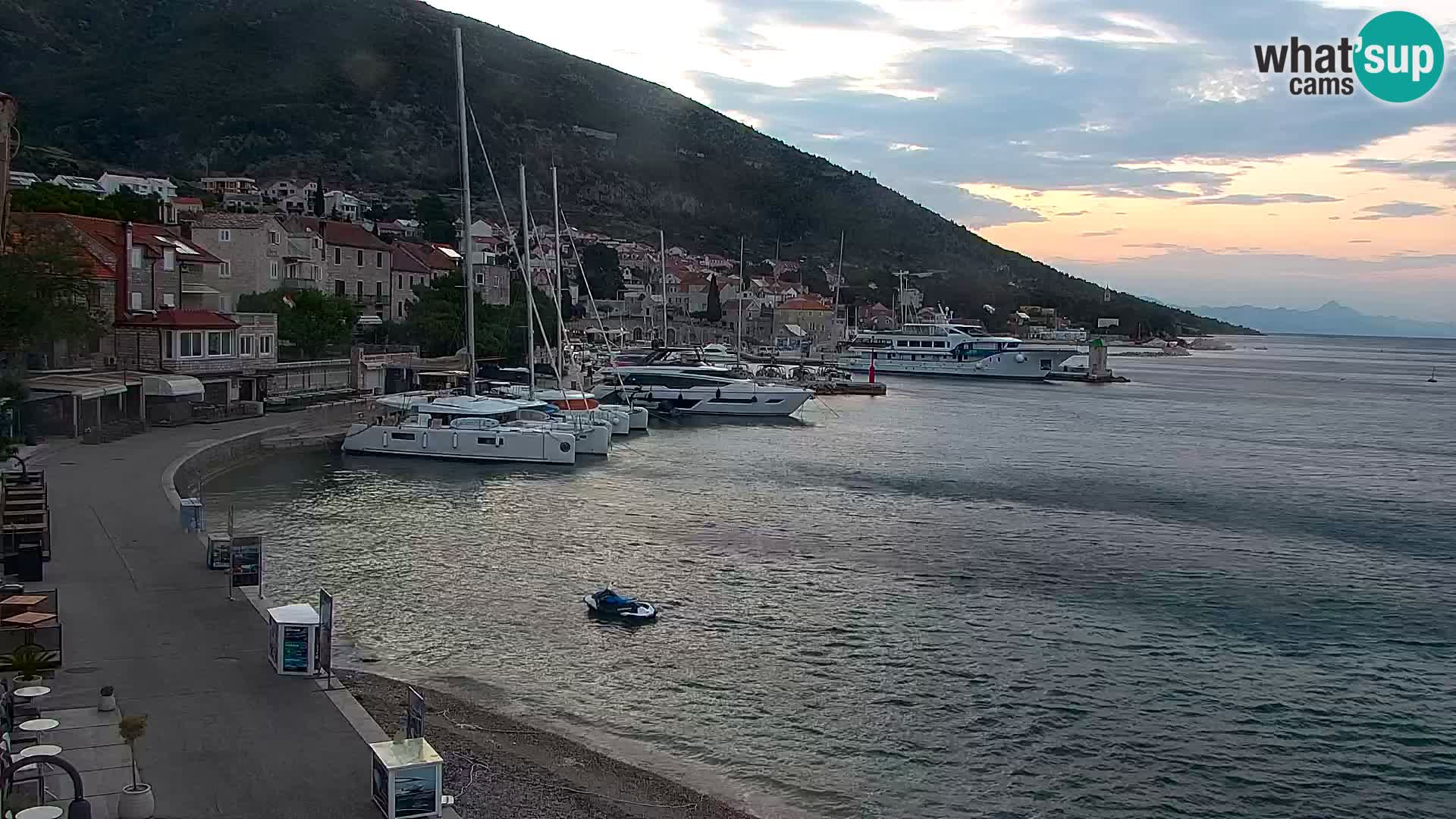 Webcam Bol centre-ville & marina – Vue en direct depuis Bol, île de Brač