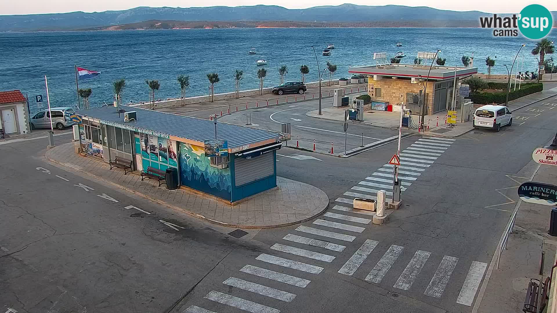 Webcam Bol Centro e Marina – Vista live dal porto di Bol